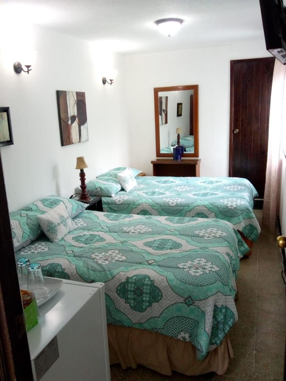 Twin Room with Private Bathroom photo 1