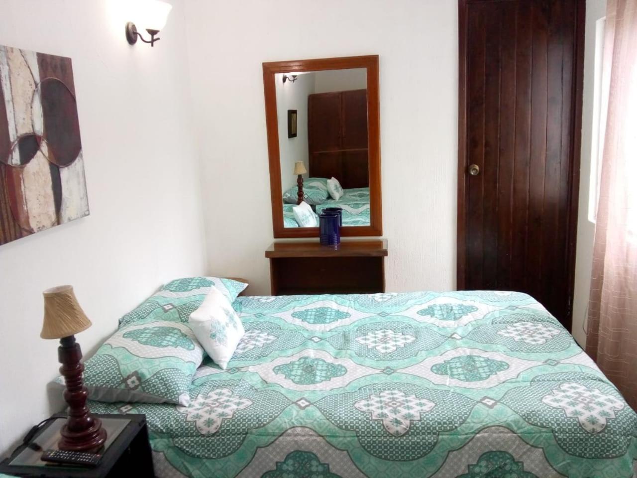Twin Room with Private Bathroom photo 3
