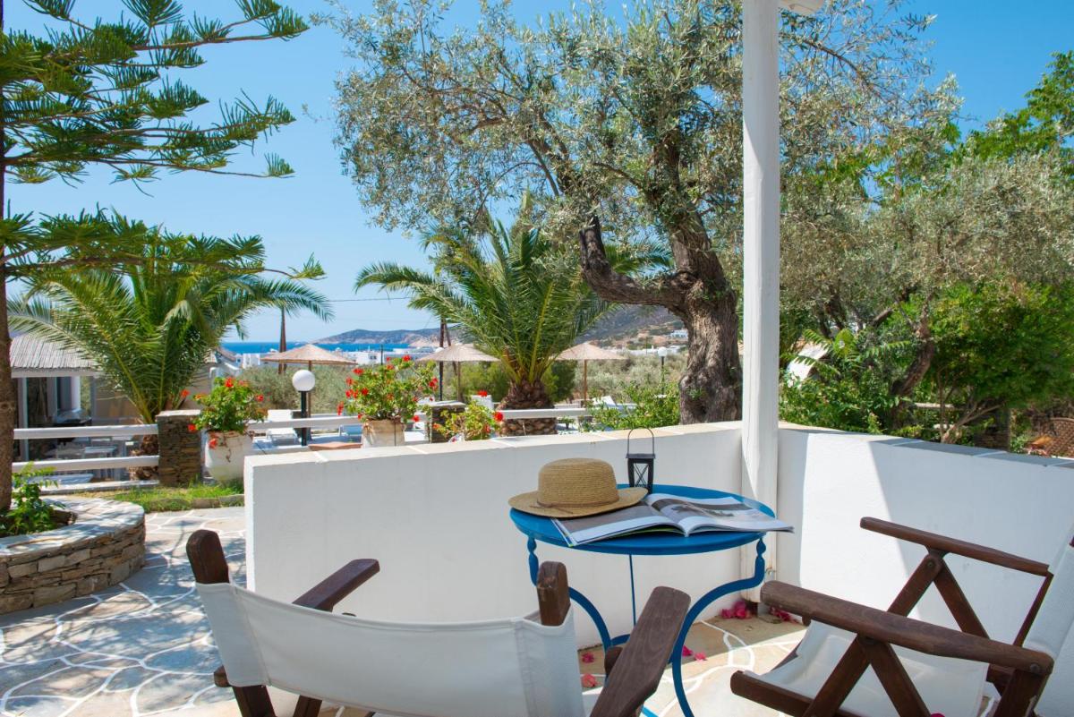 Double Room with Pool View photo 2