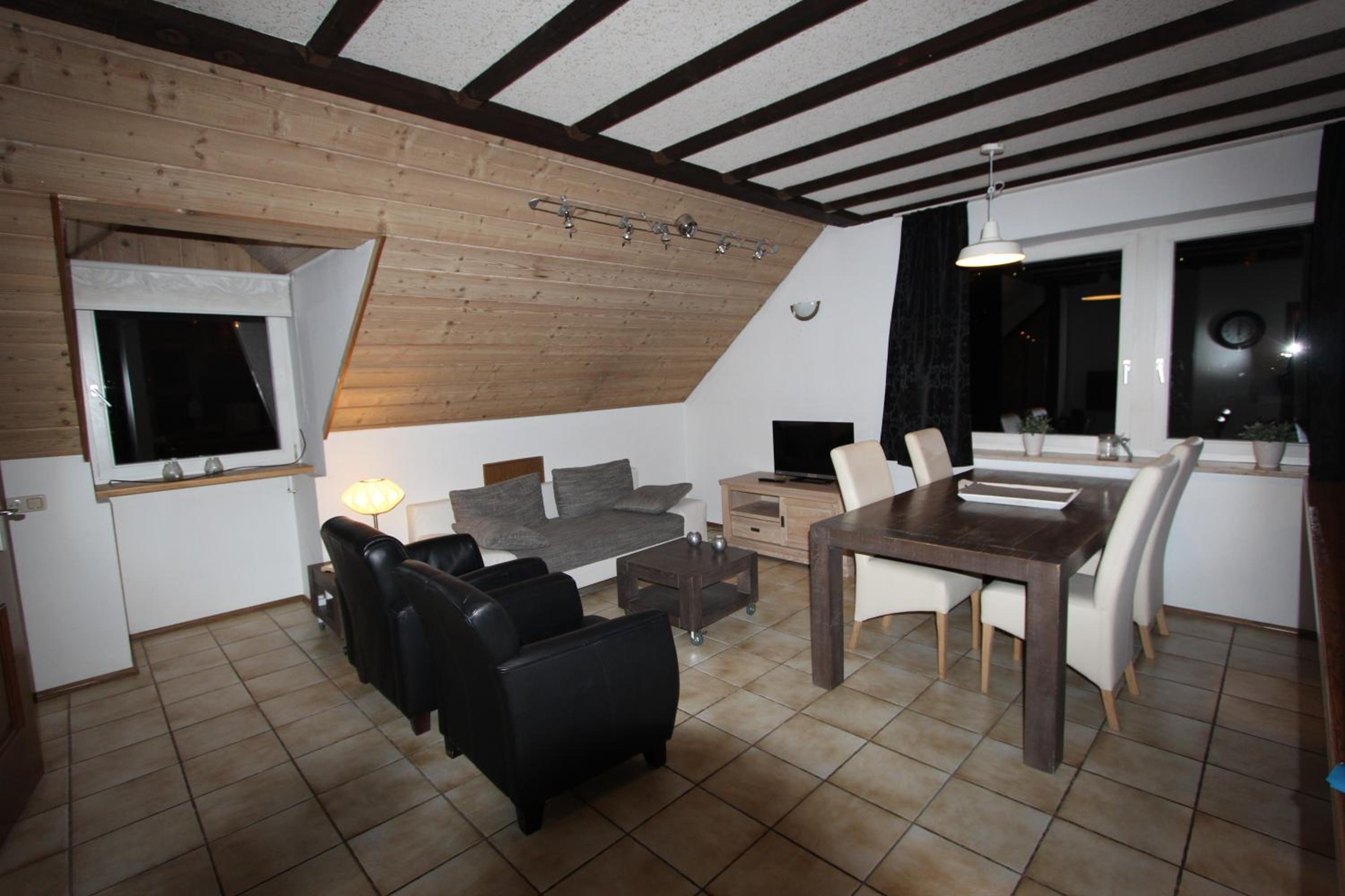 Two-Bedroom Apartment Alzen