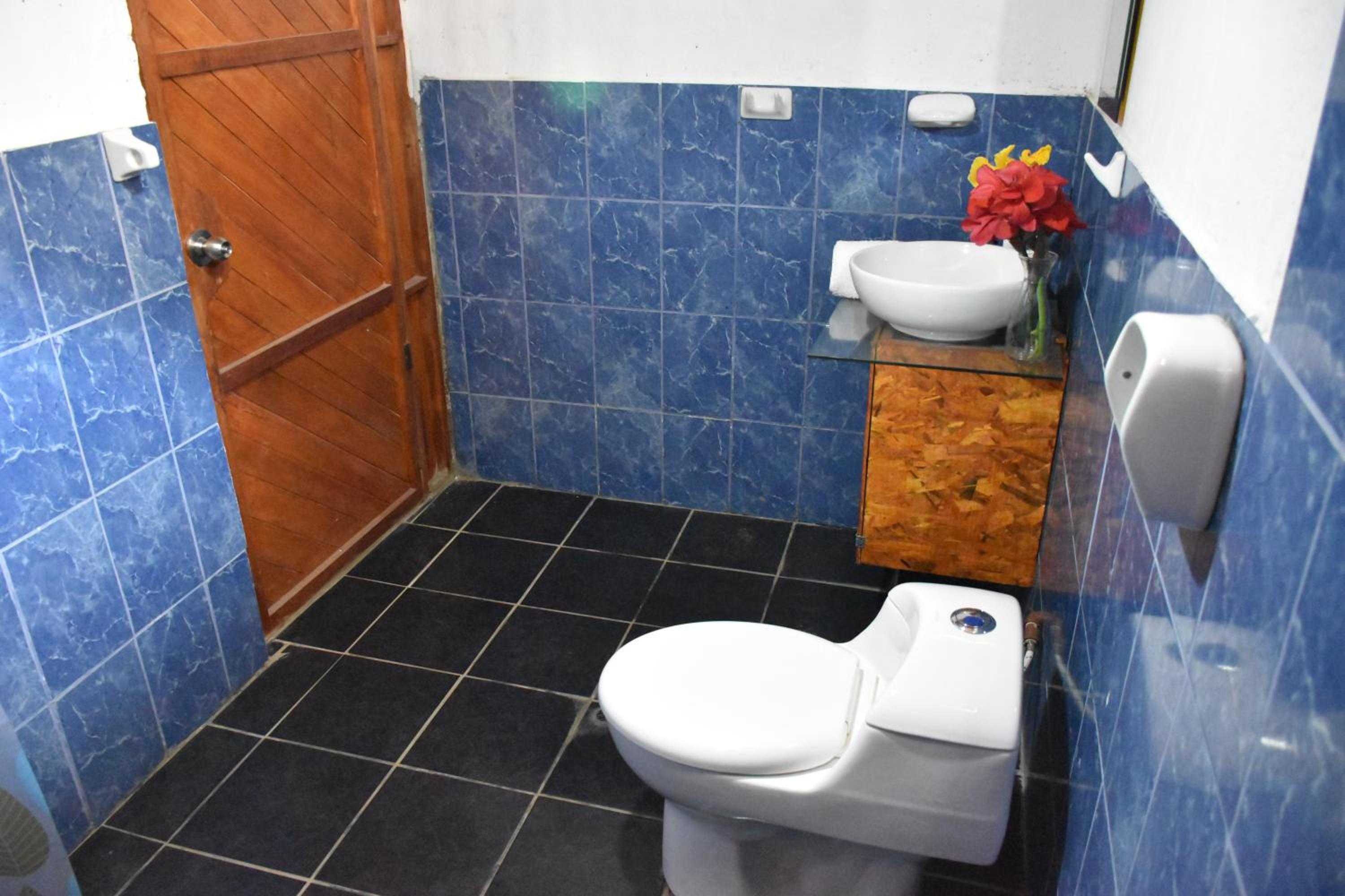 Double Room with Shared Bathroom photo 2