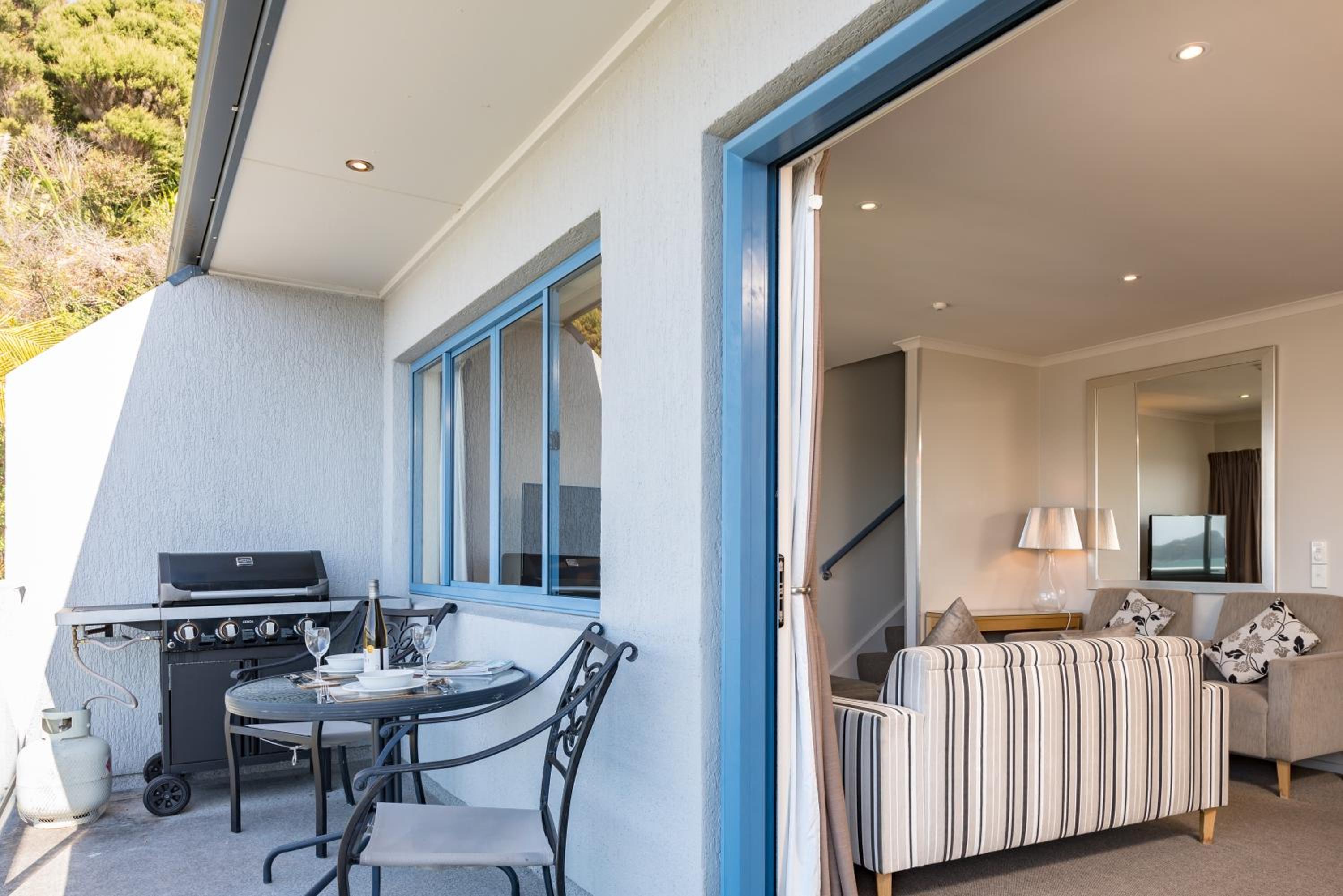 Two-Bedroom Family Apartment with Two Bathrooms and Indoor Hot Tub, photo 6
