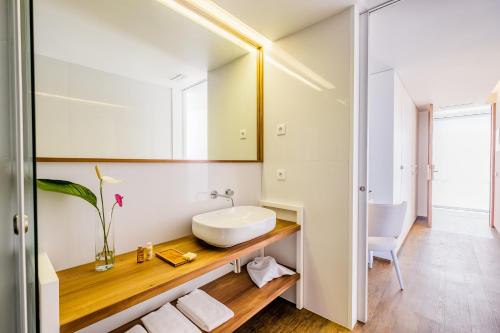 Suite with Side Sea View photo 3