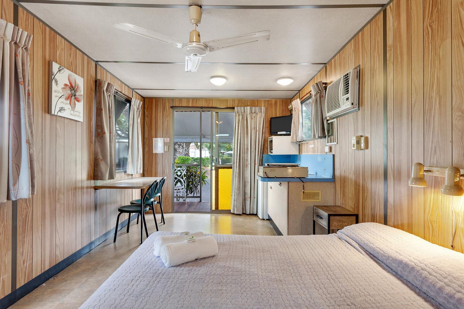 Double Bungalow with Private Bathroom photo 1