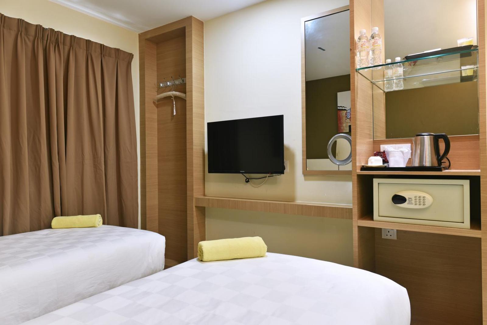 Deluxe Twin Room photo 3