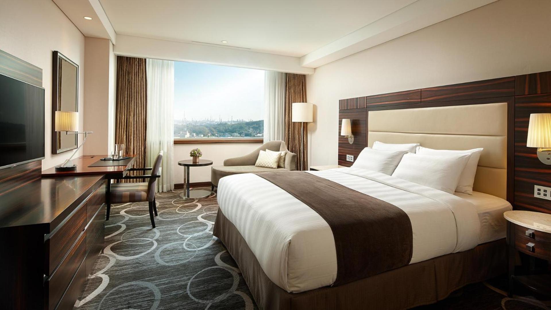 Club Deluxe Double Room (Breakfast and Club Lounge Access Included)