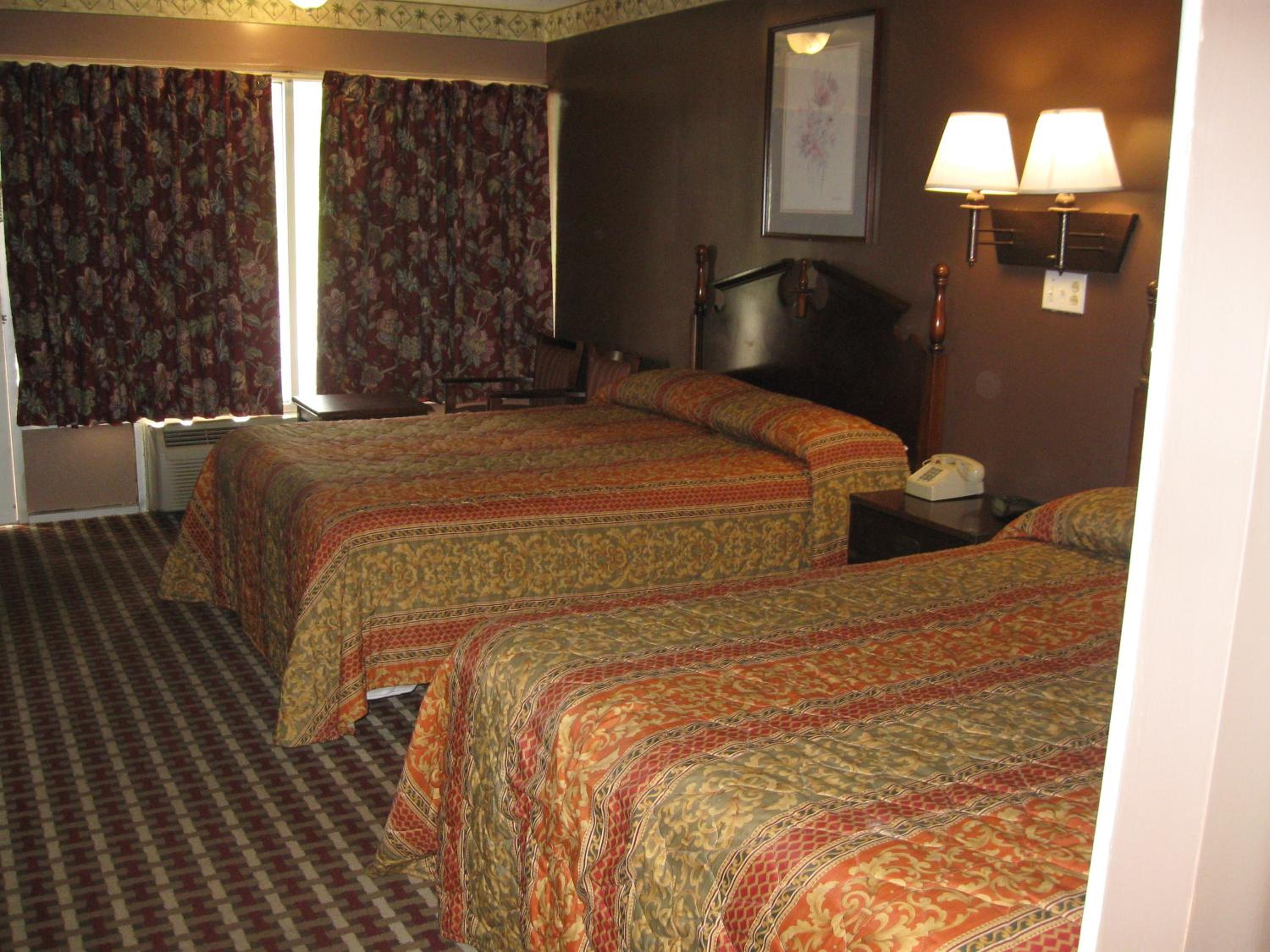 2 Full Beds Non-Smoking photo 1
