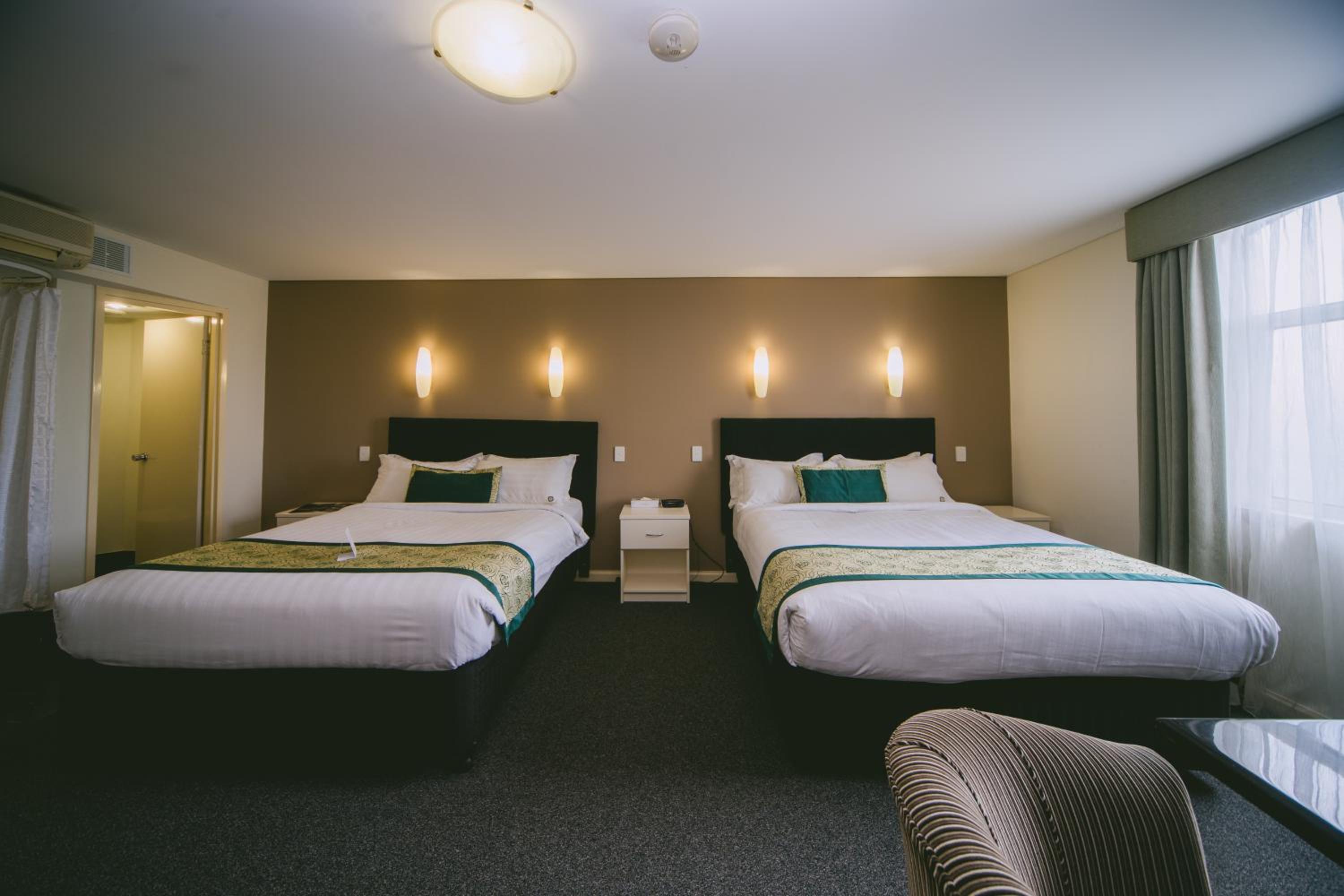 Regency Twin Room with Spa Bath - Photo 7