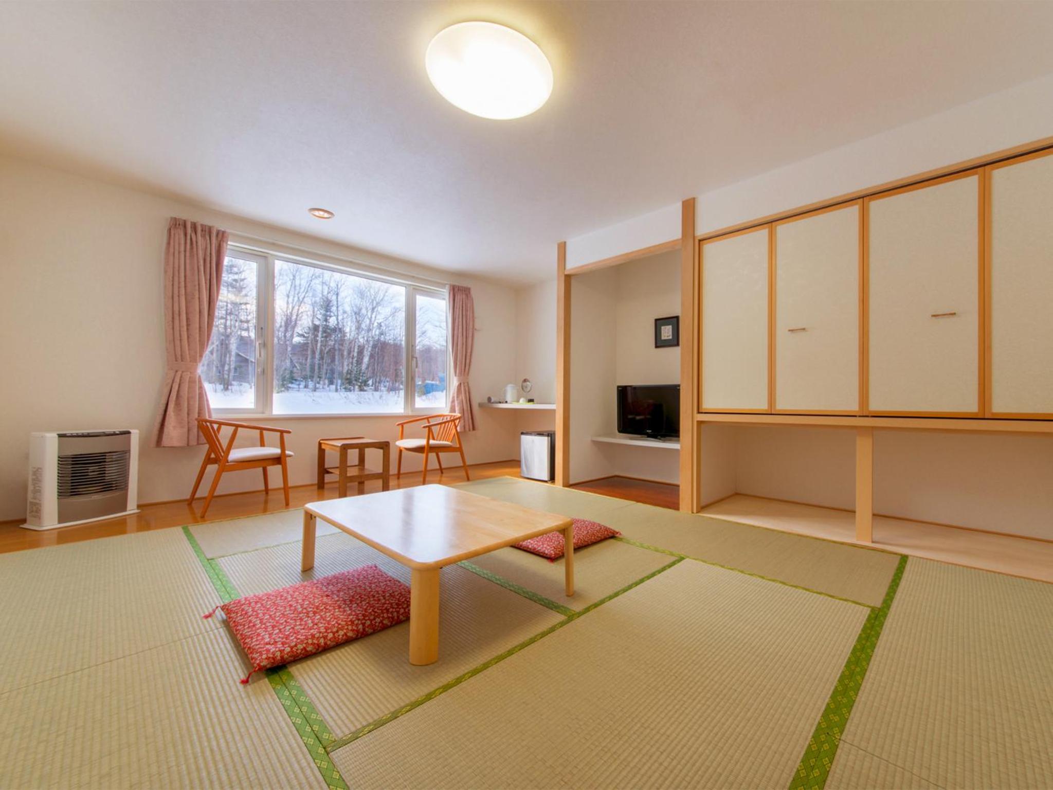 Japanese-Style Quadruple Room-New BLD - Non-Smoking photo 1