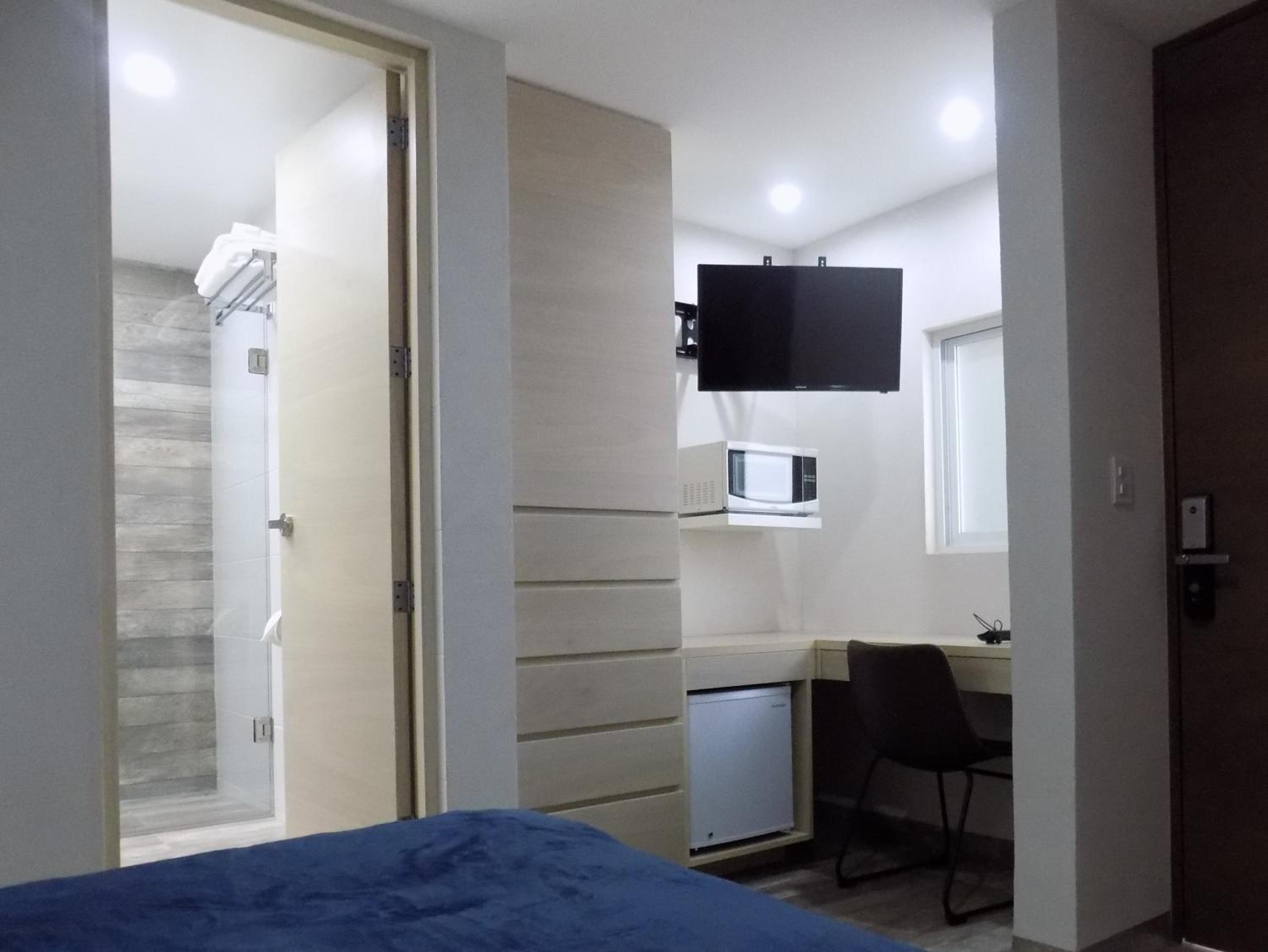 Single Room with Bathroom photo 3