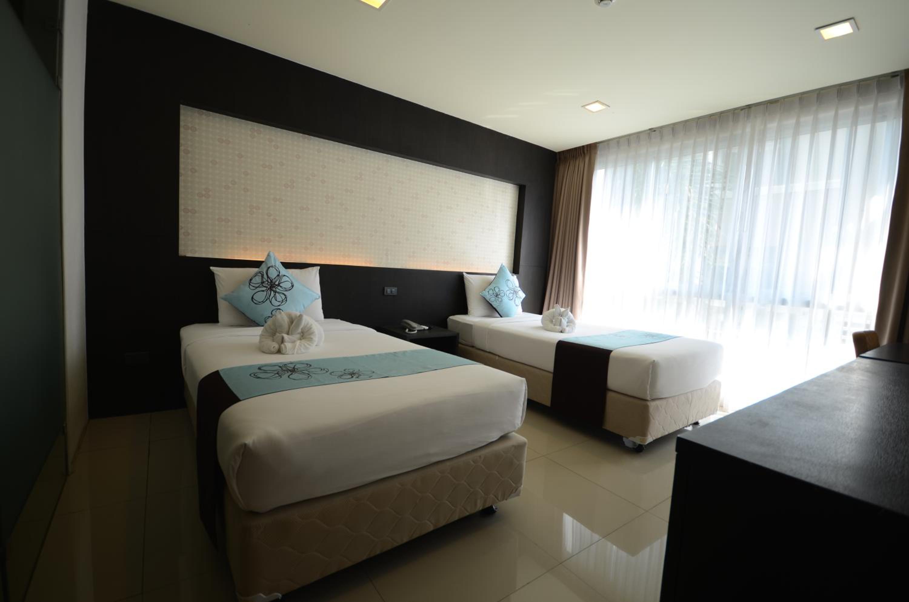 Deluxe Double Or Twin Room photo 3