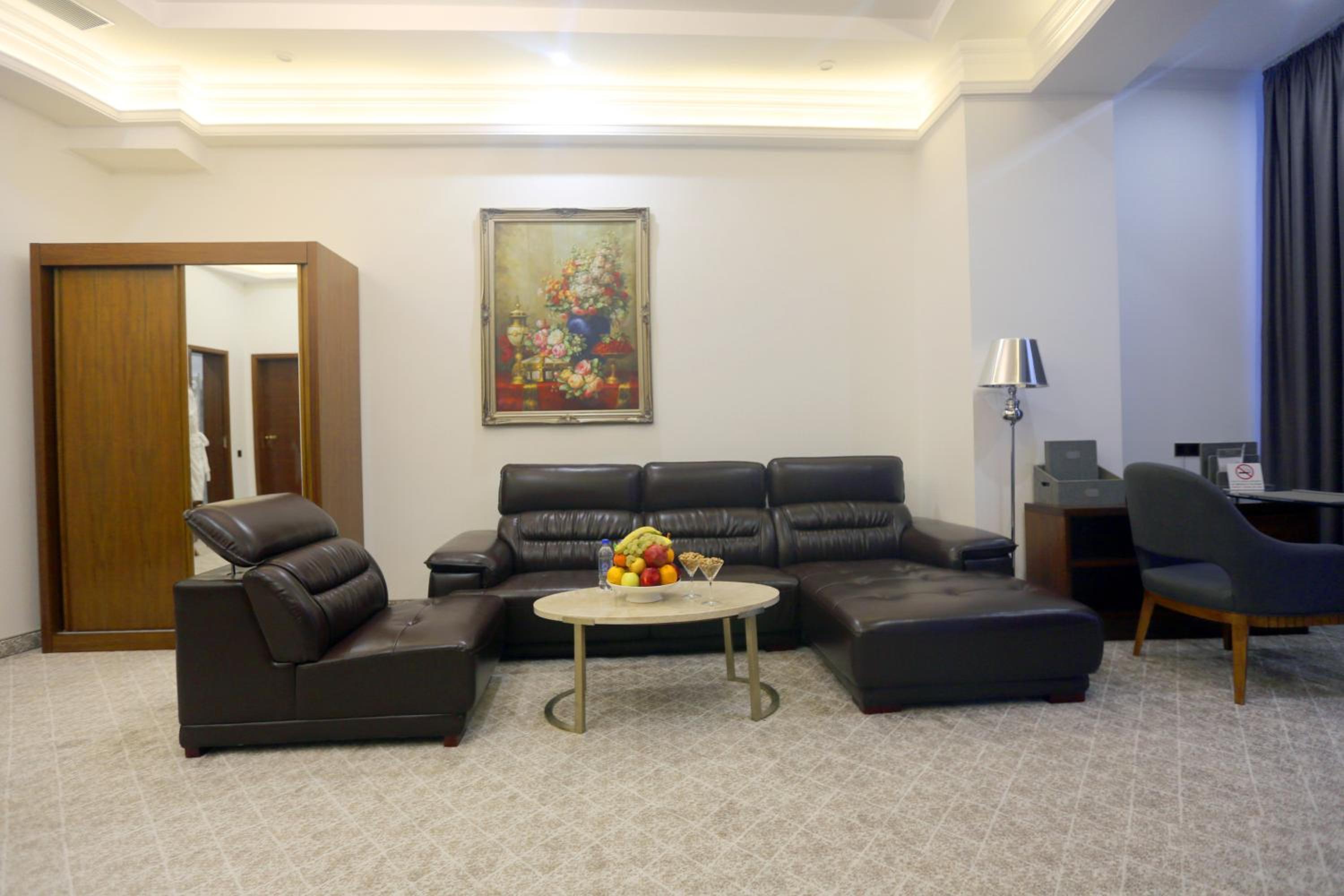 Executive Suite photo 2