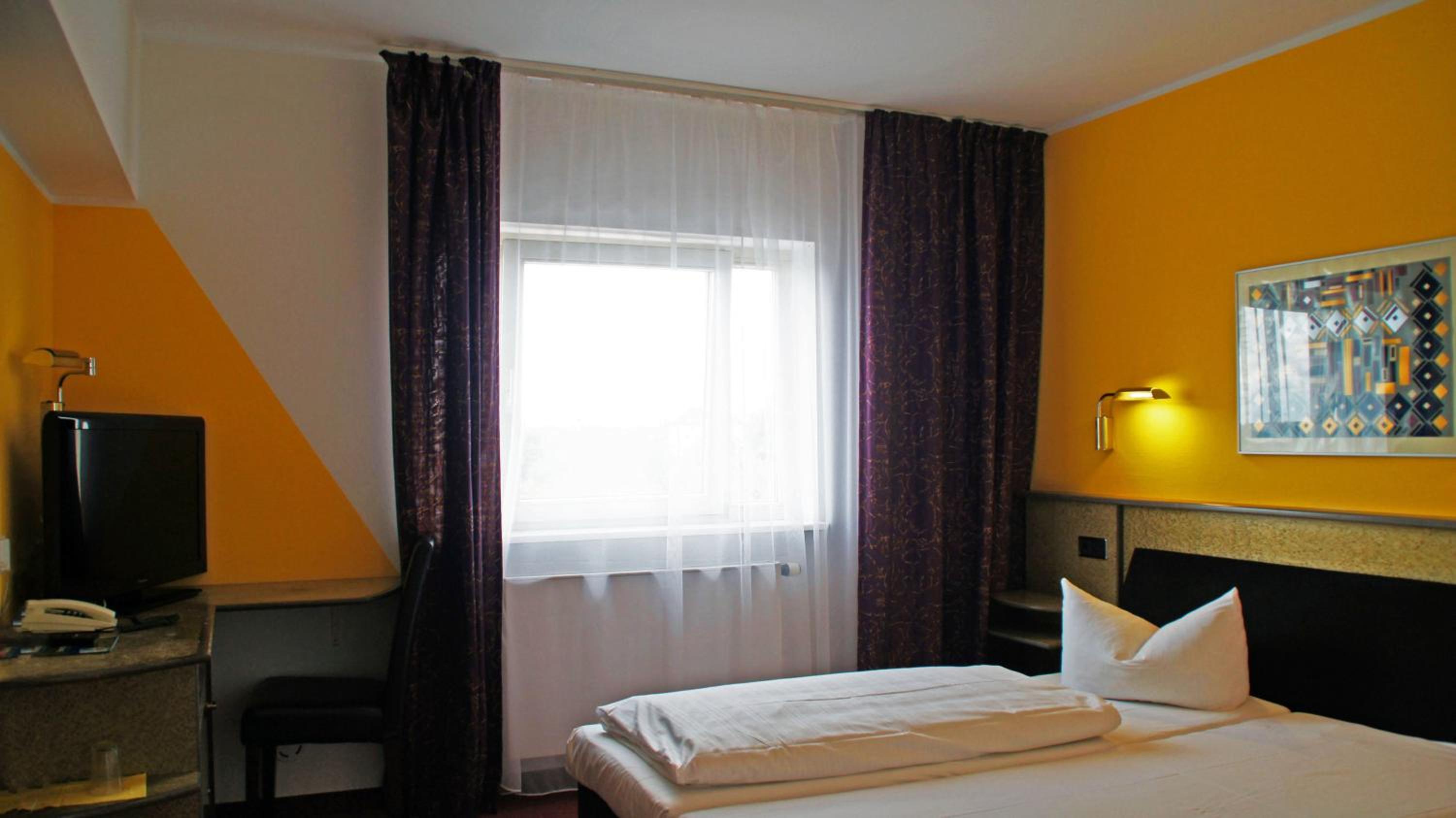 Single Room photo 2
