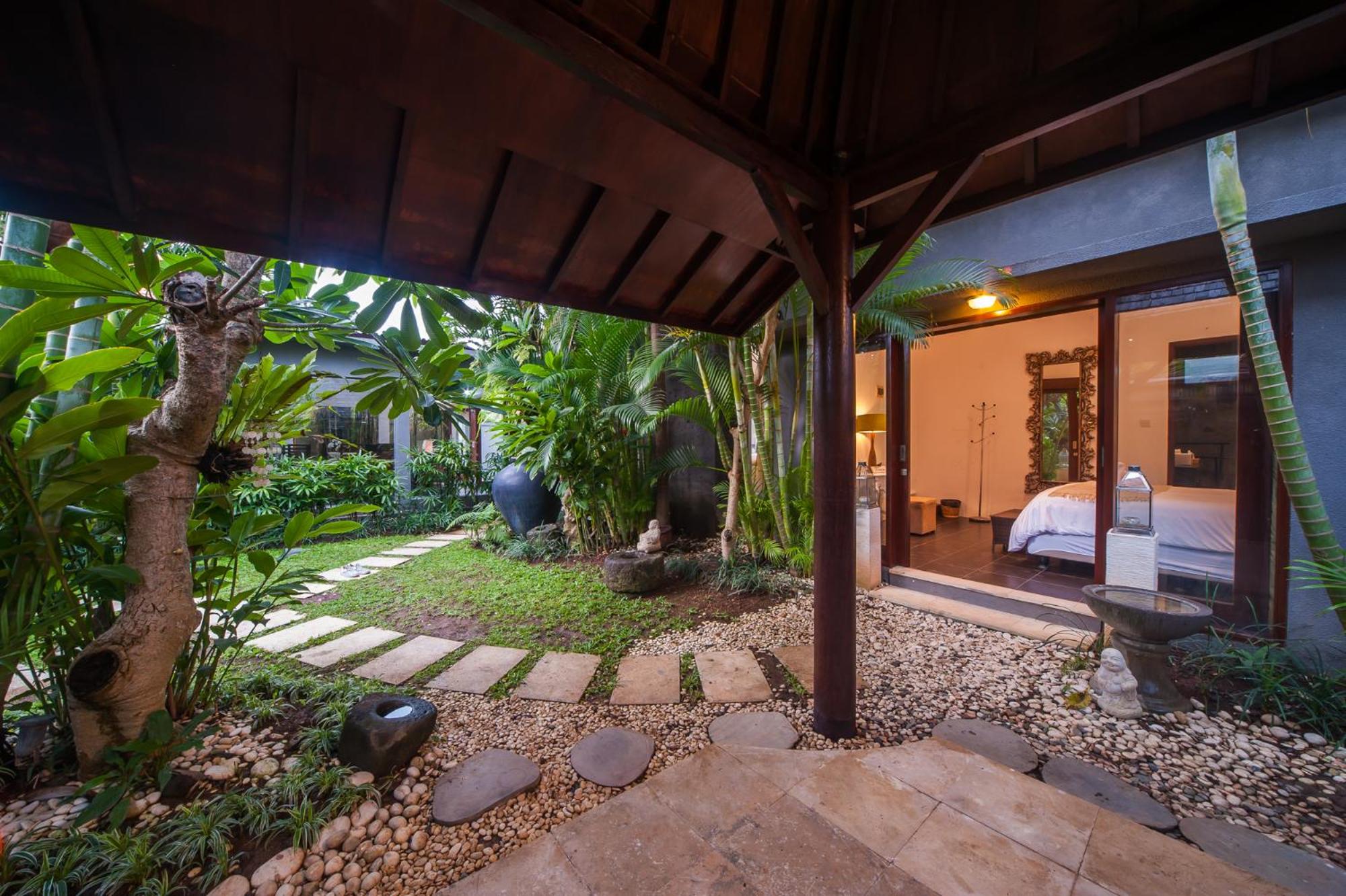 Three-Bedroom Villa - Photo 31