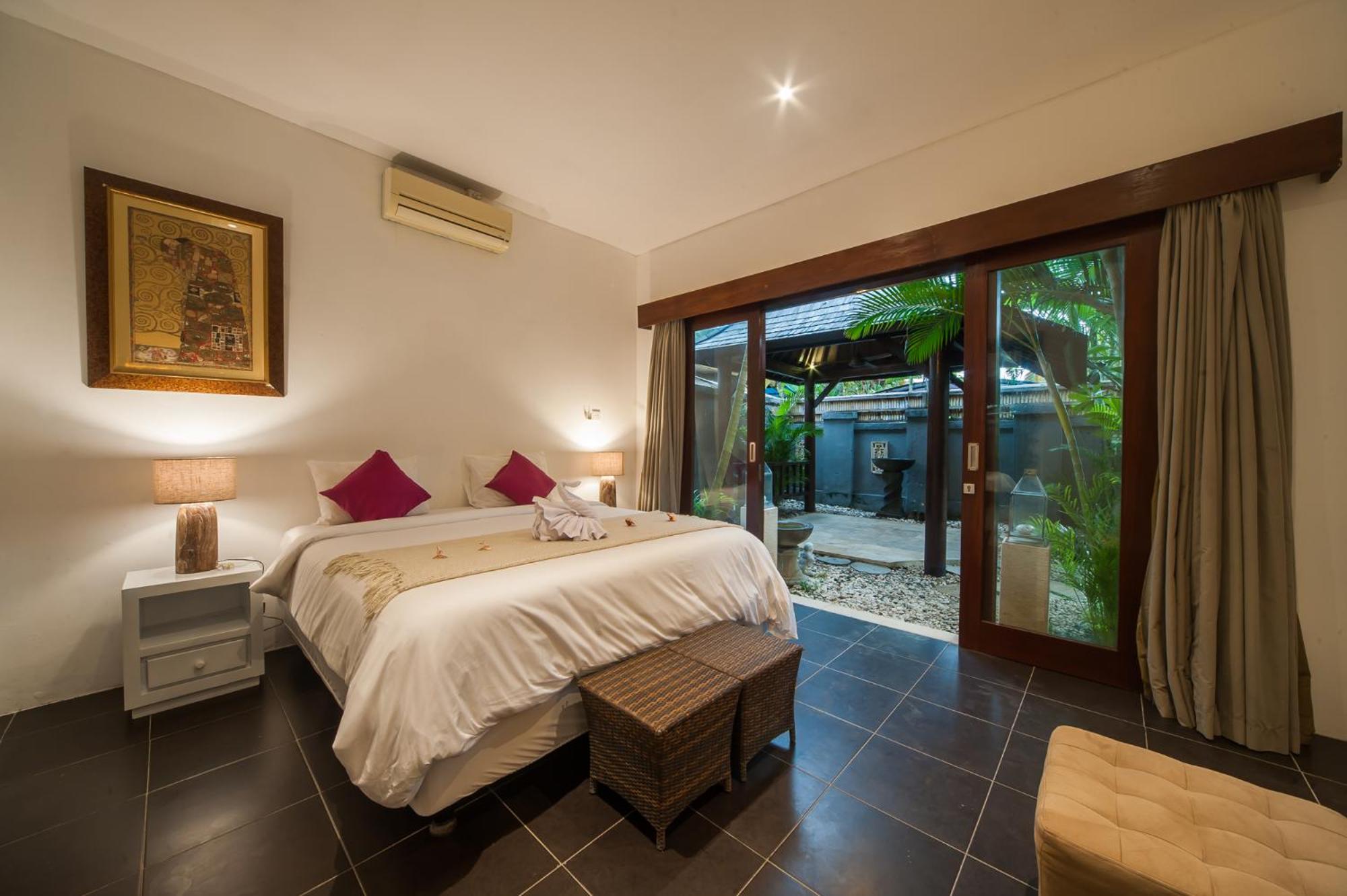 Three-Bedroom Villa - Photo 16