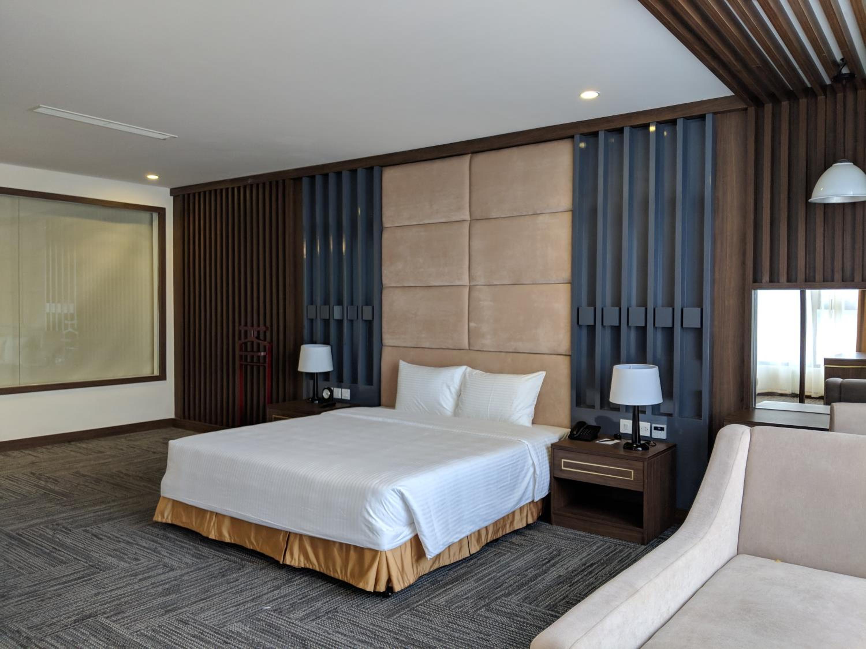 Executive Suite photo 2