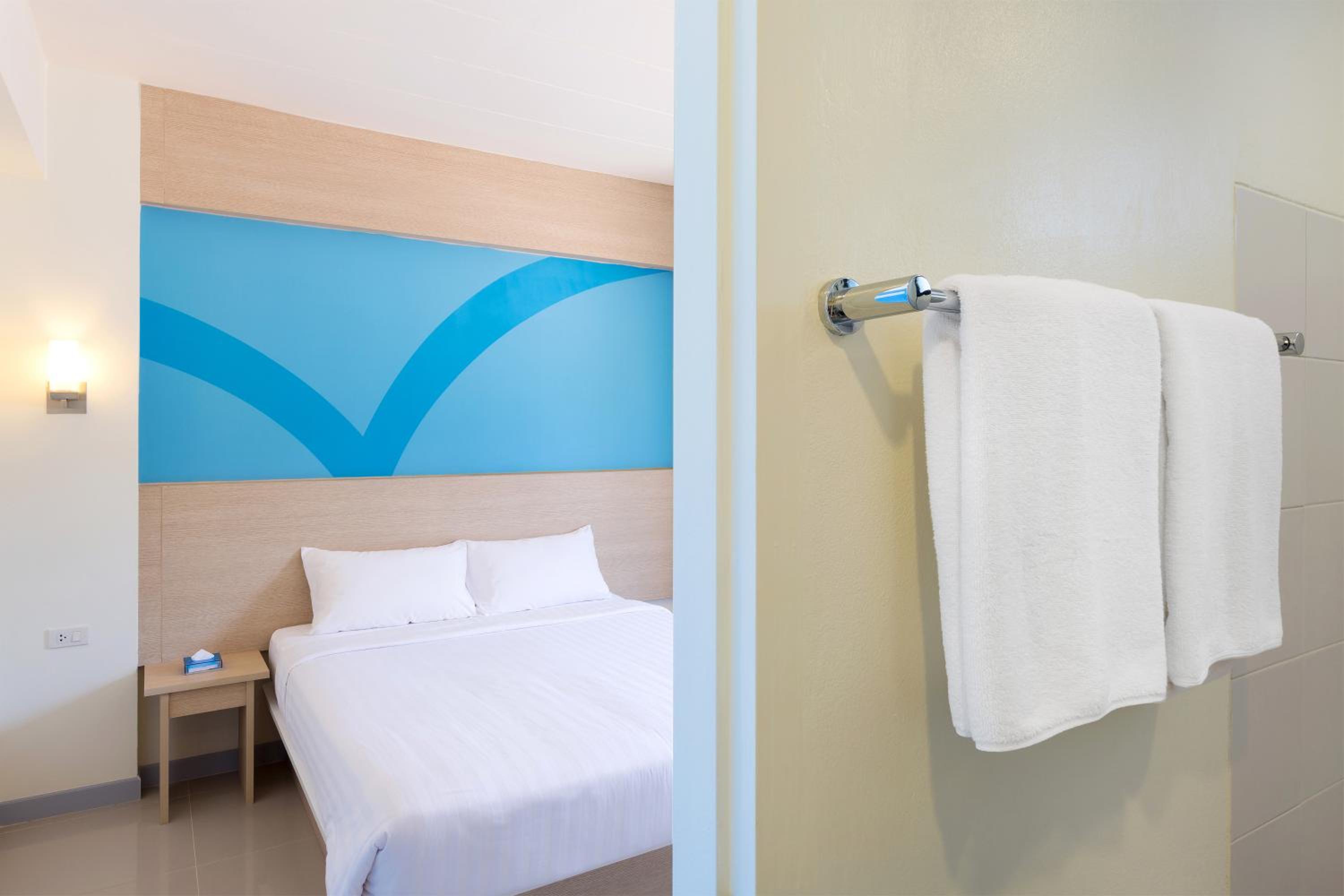 Standard Double Room - Photo 8