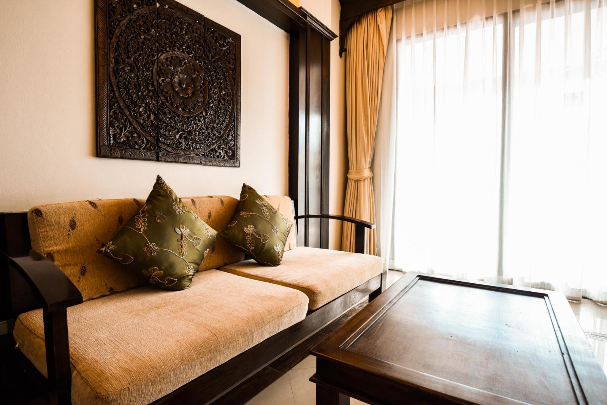 Deluxe Double Room with Pool Access - Photo 5