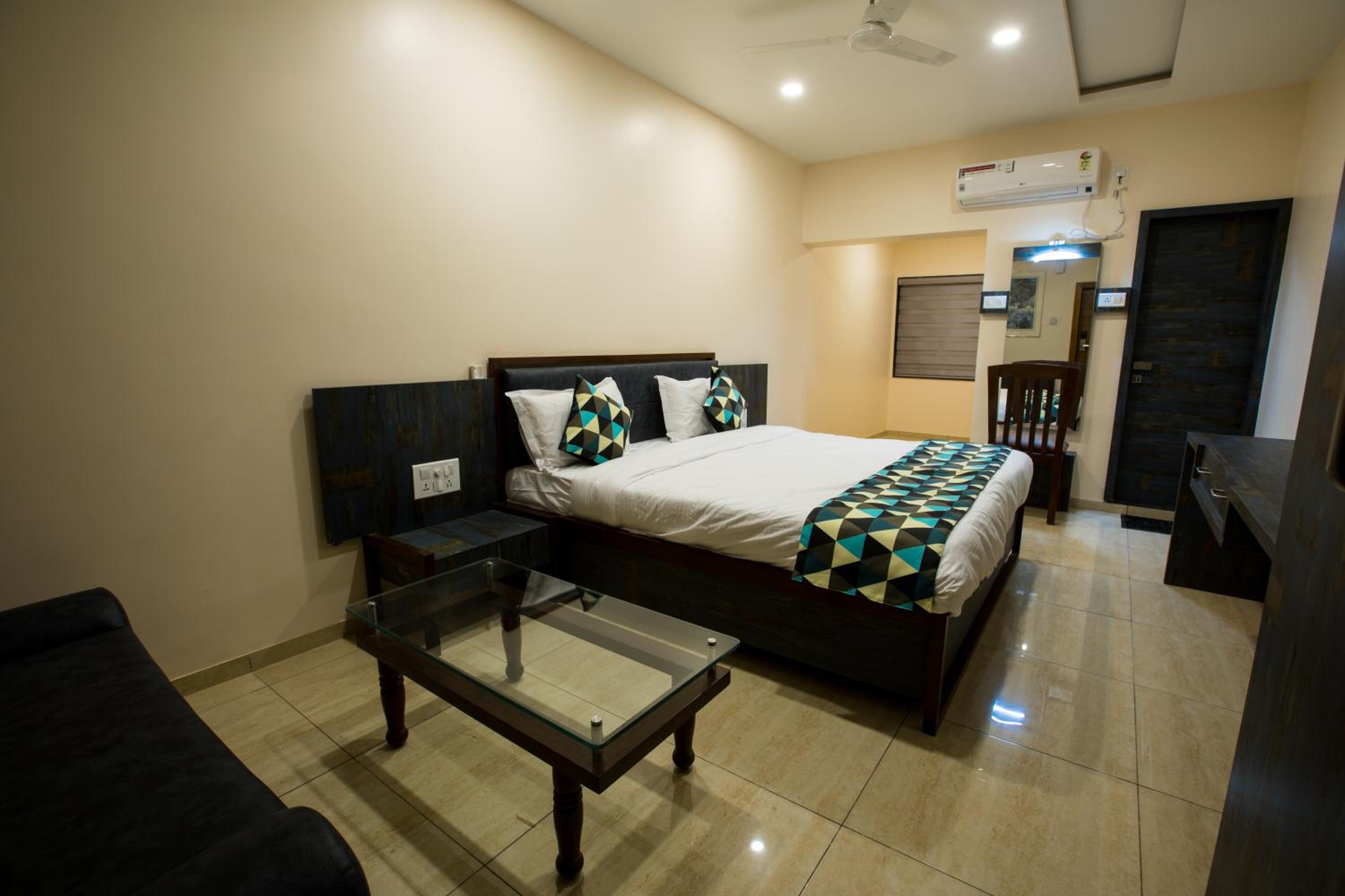 Deluxe Room - Photo 2