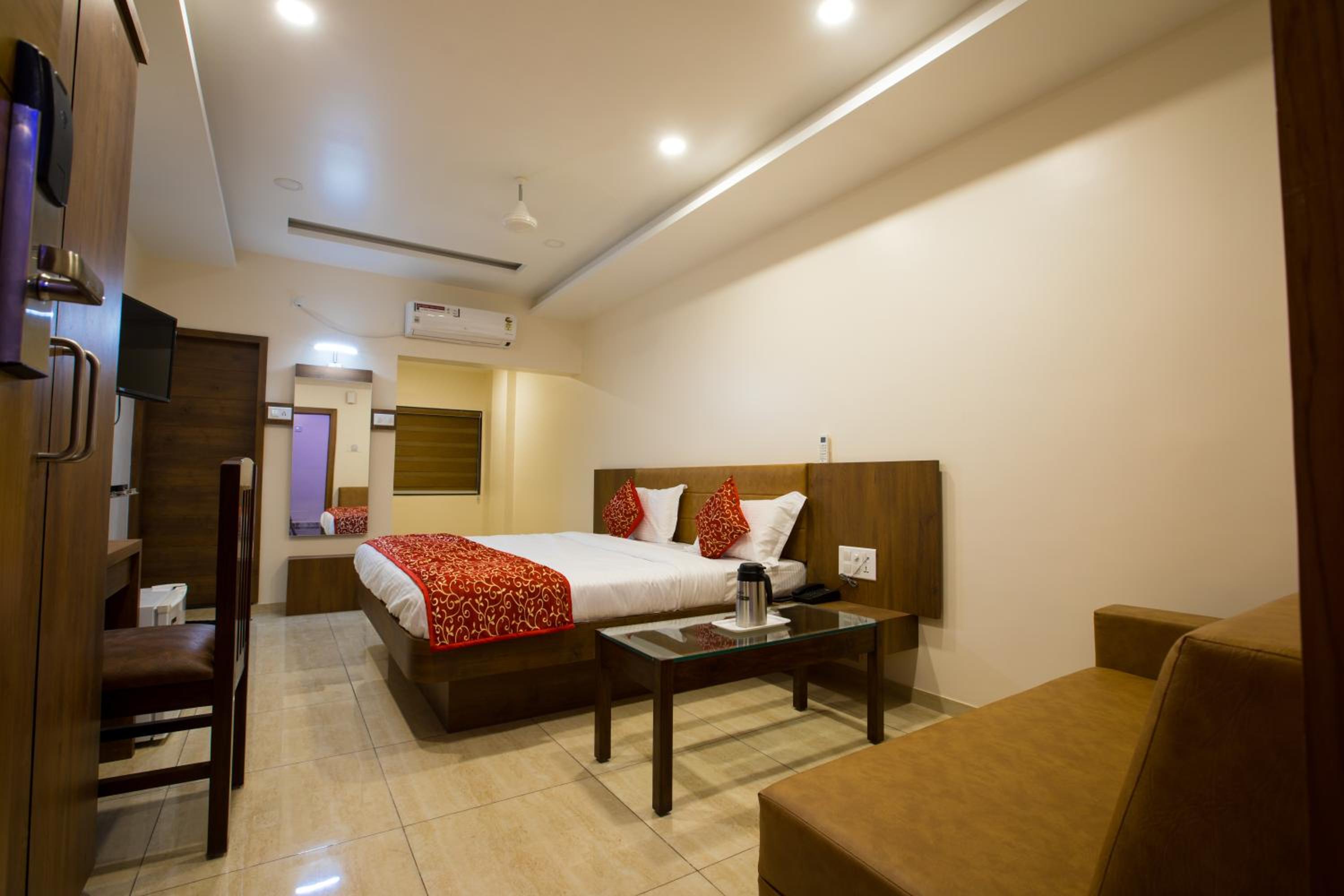 Deluxe Room - Photo 4