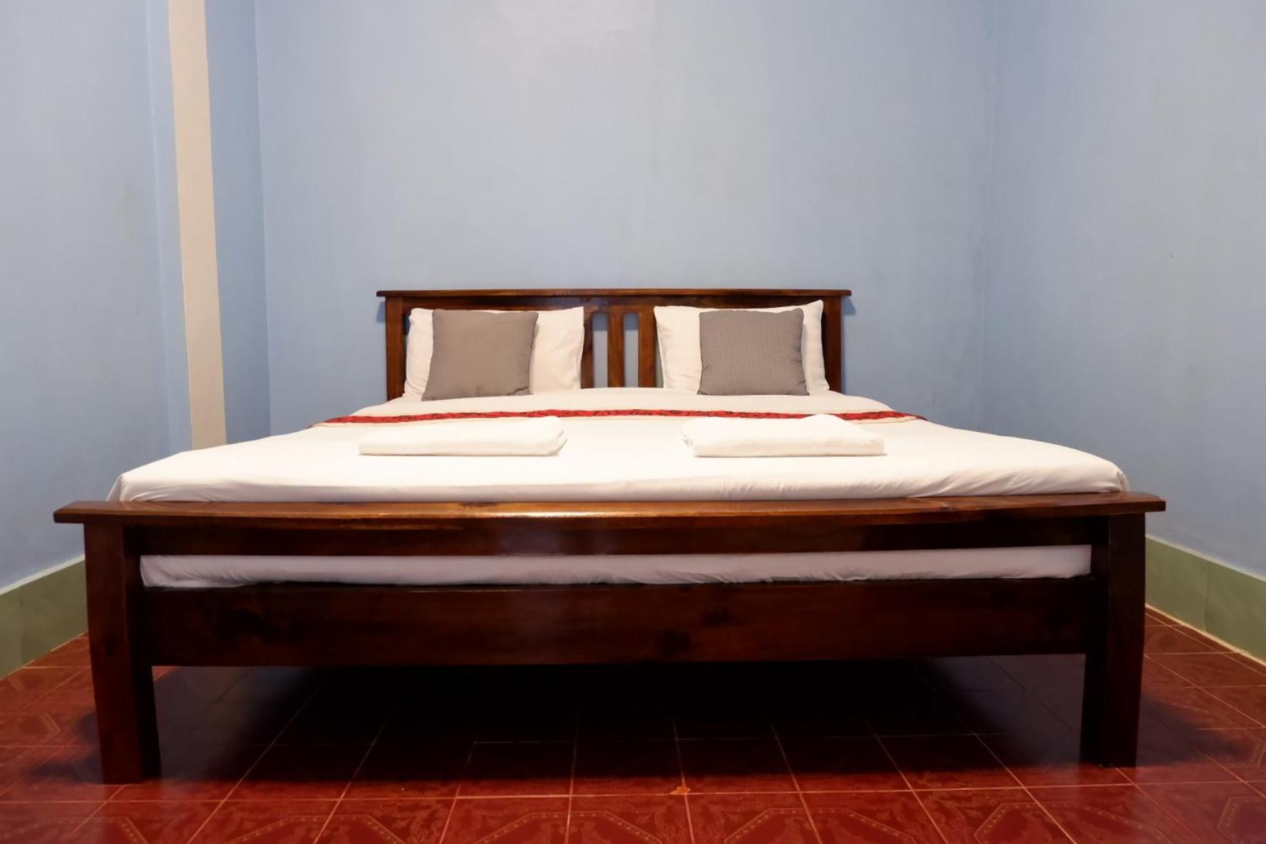 Standard Double Room - No Window photo 1