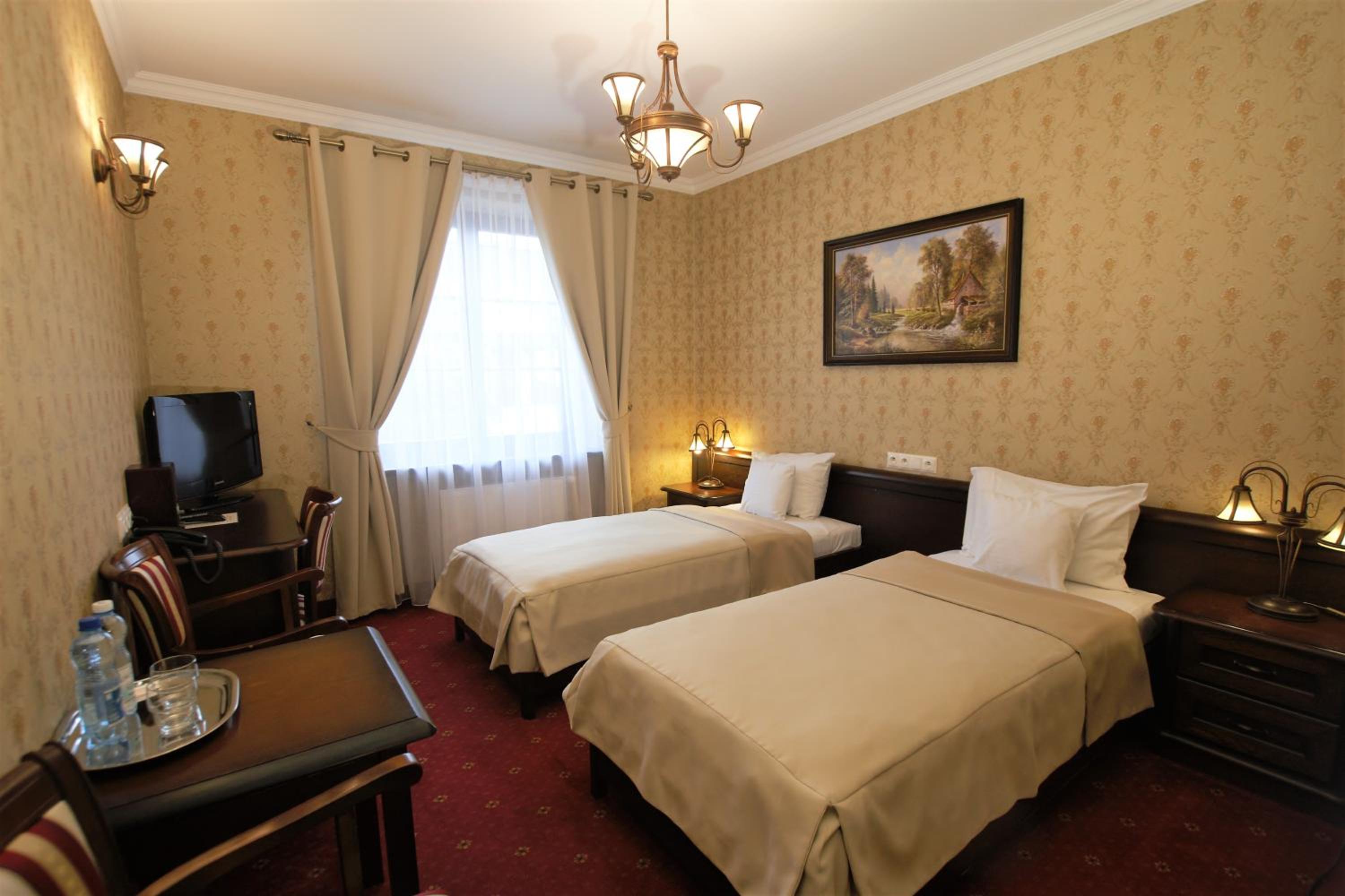 Twin Room - Photo 1