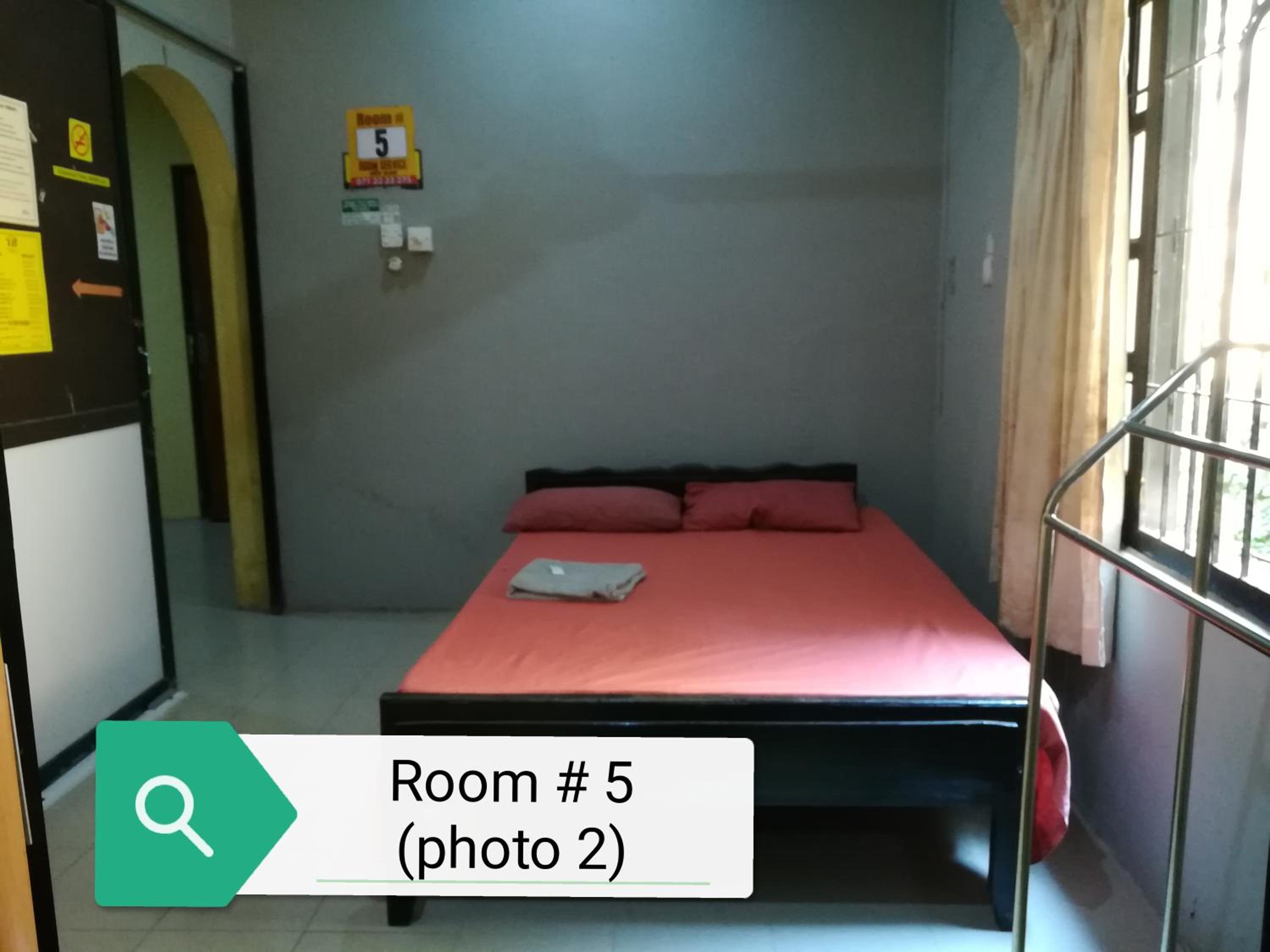 Double Room With Private Bathroom photo 3