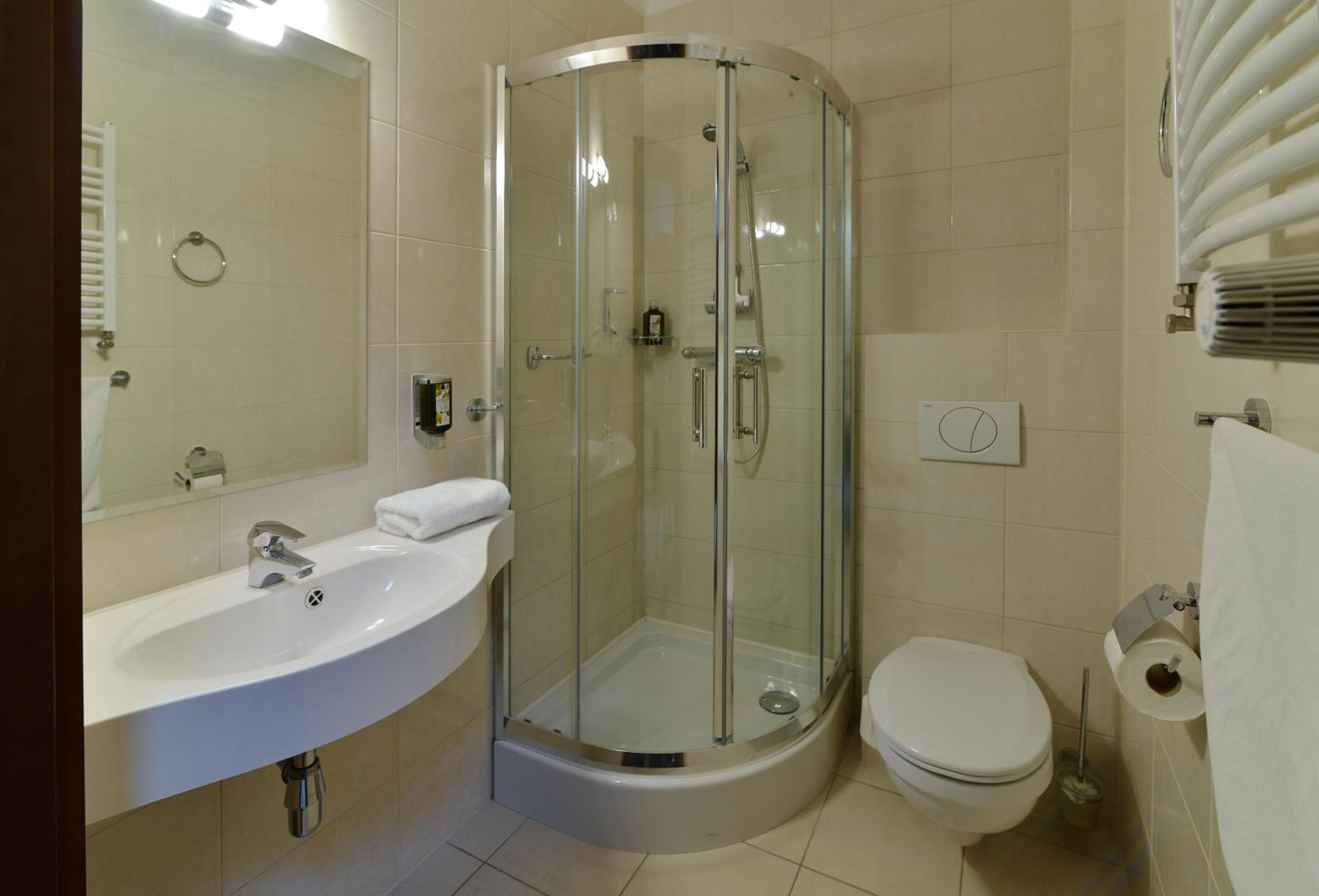 Standard Twin Room - Photo 4