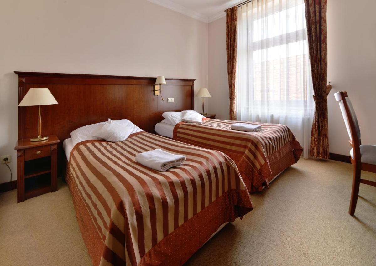 Standard Twin Room - Photo 1