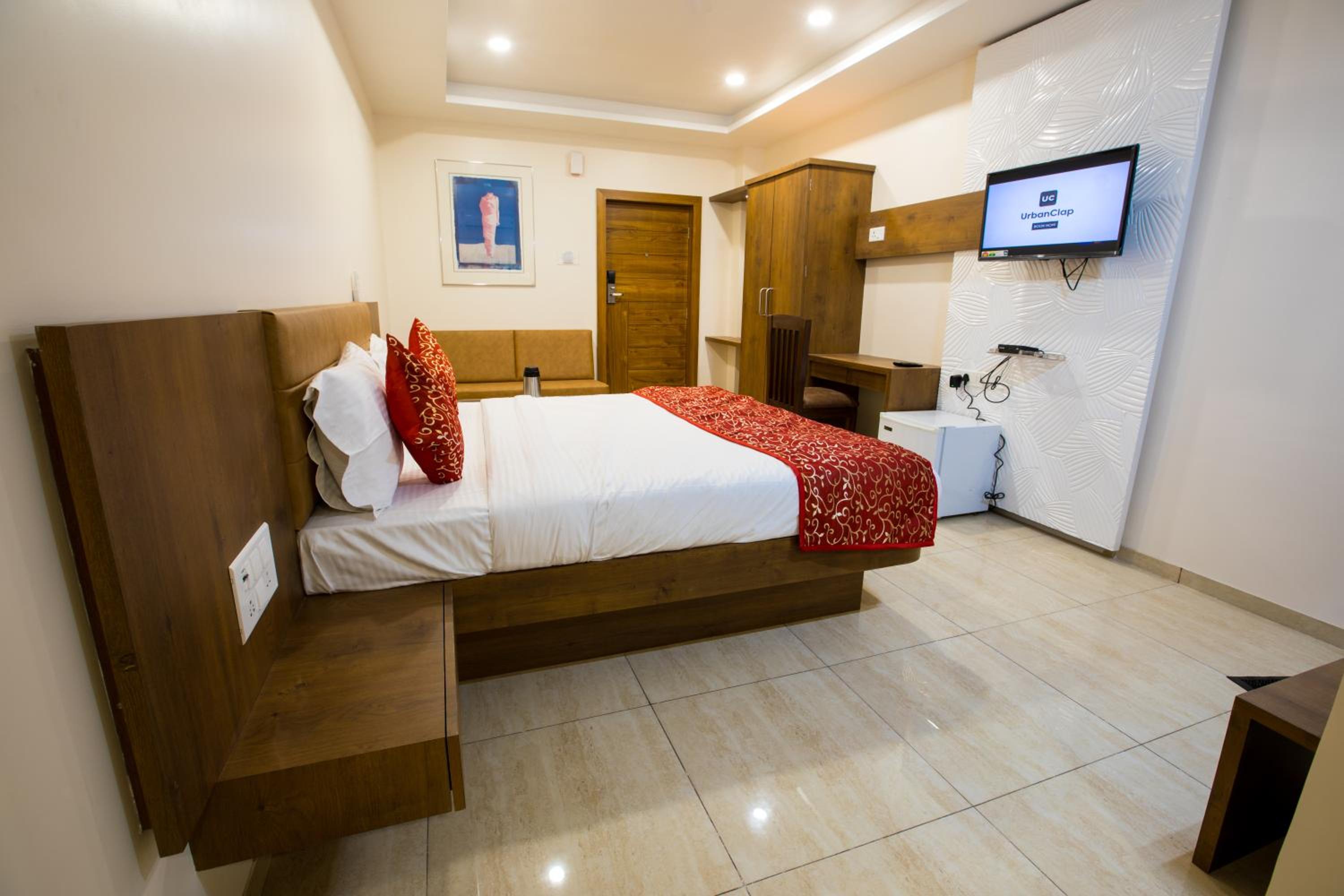 Deluxe Room - Photo 1