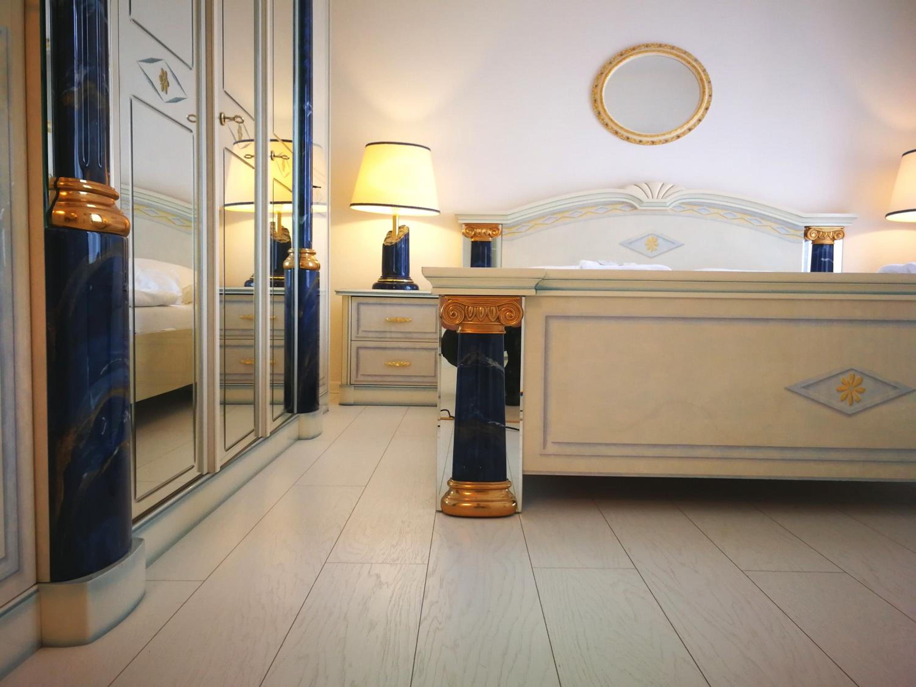 Suite - Photo 2