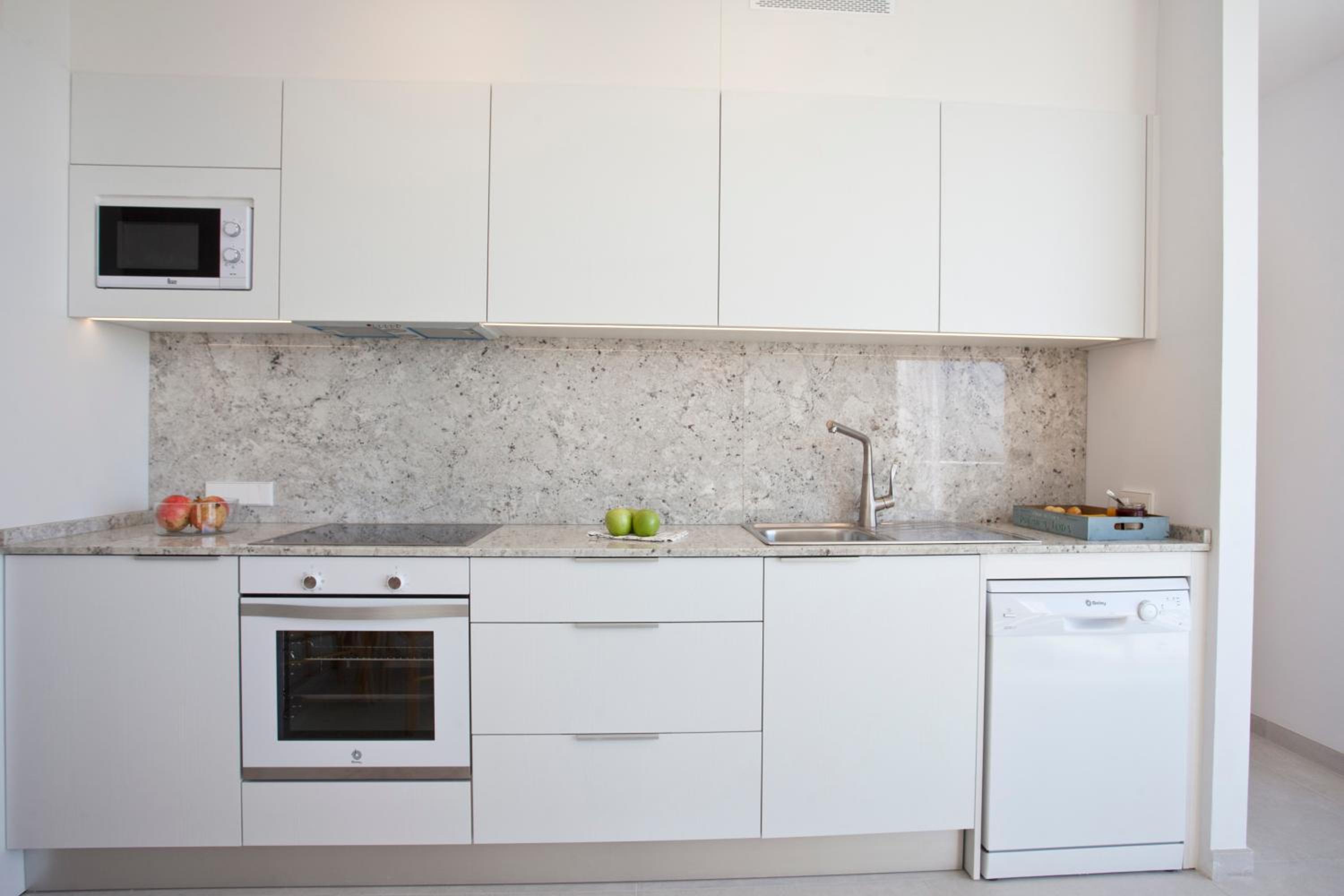 Two-Bedroom Apartment - Cycling Package photo 3