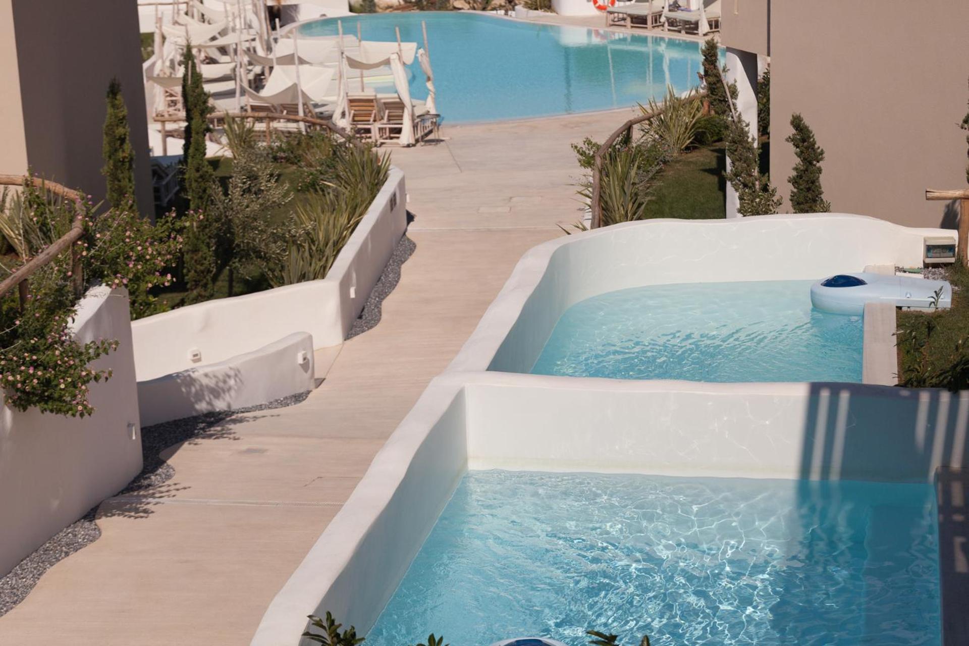 Deluxe suite with private pool and garden view - Photo 17