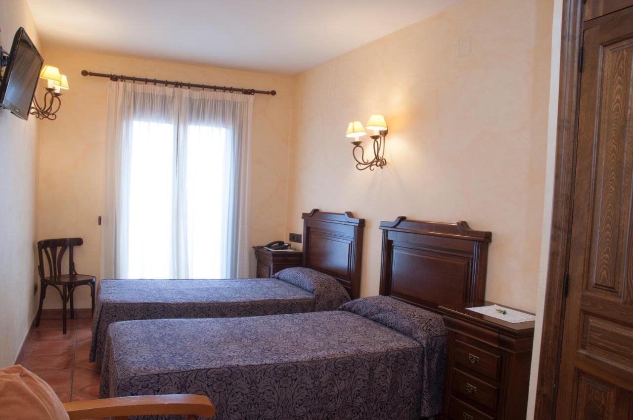 Double Room - Photo 3