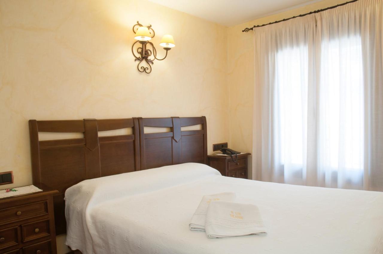 Double Room - Photo 2