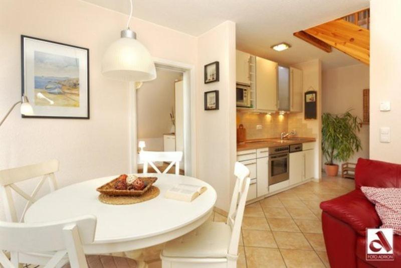 Two-Bedroom Apartment with Balcony photo 3
