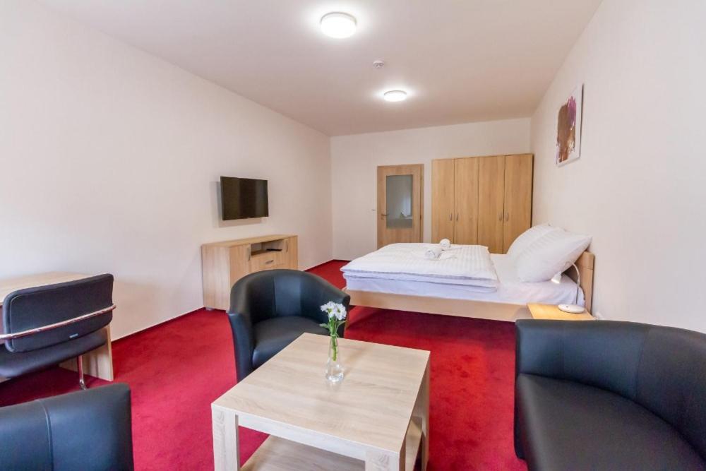Double Room - Photo 6