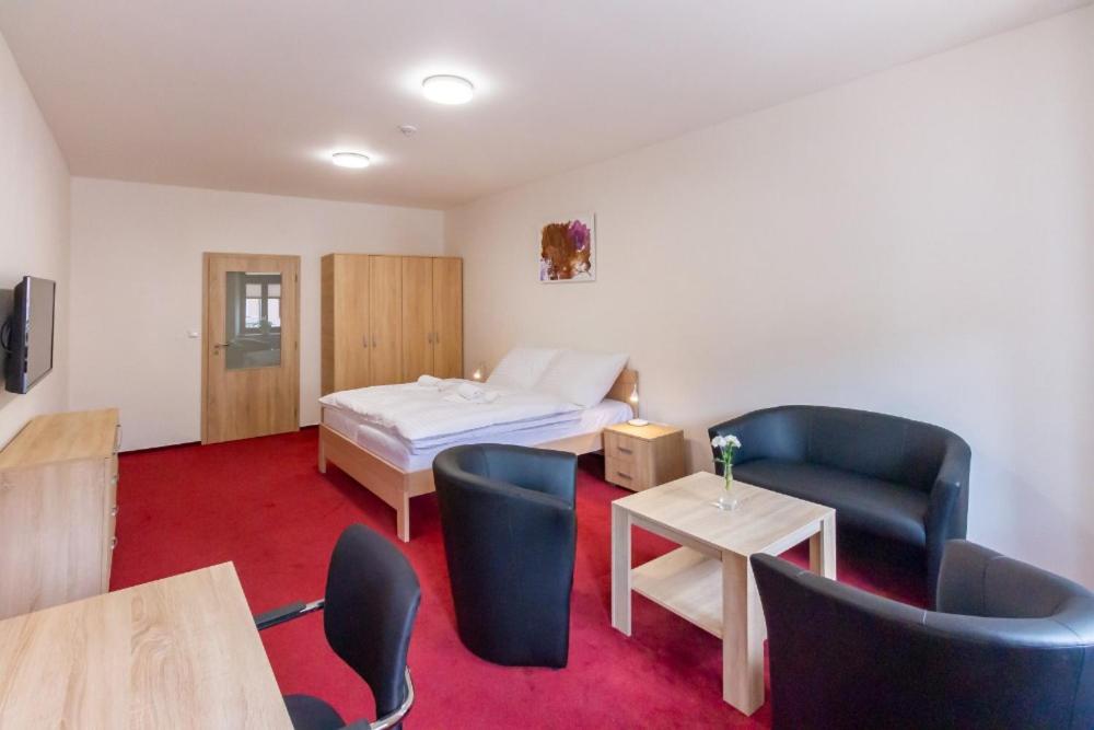 Double Room - Photo 10