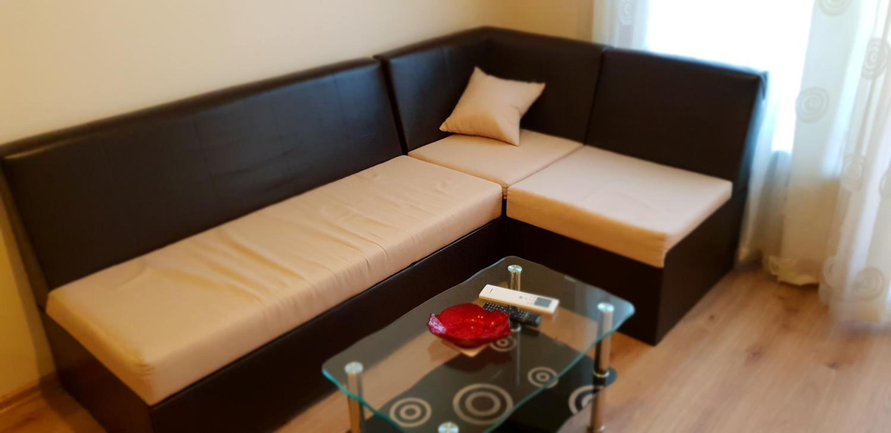 Apartment with Balcony - Photo 12
