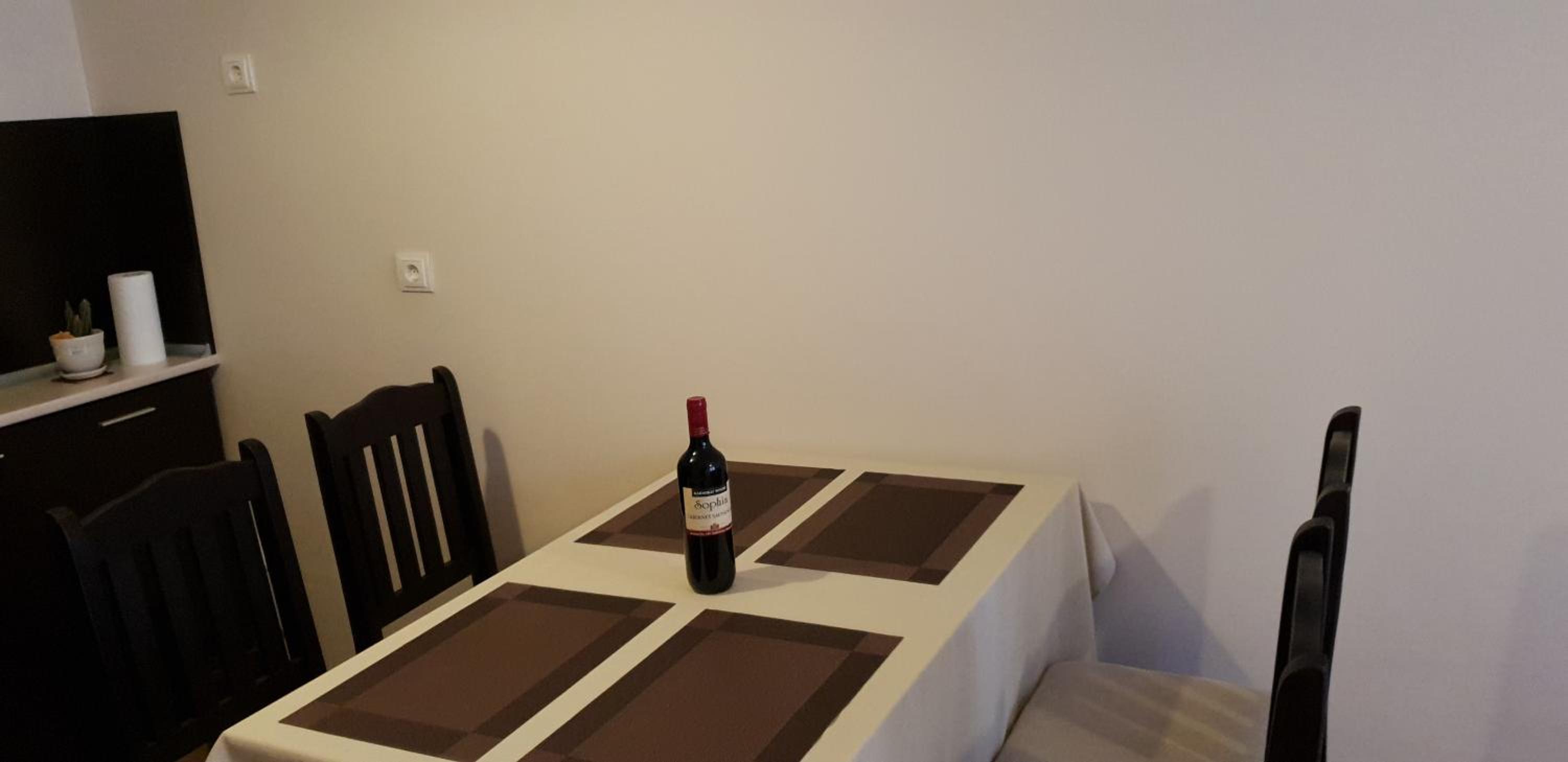 Apartment with Balcony - Photo 17