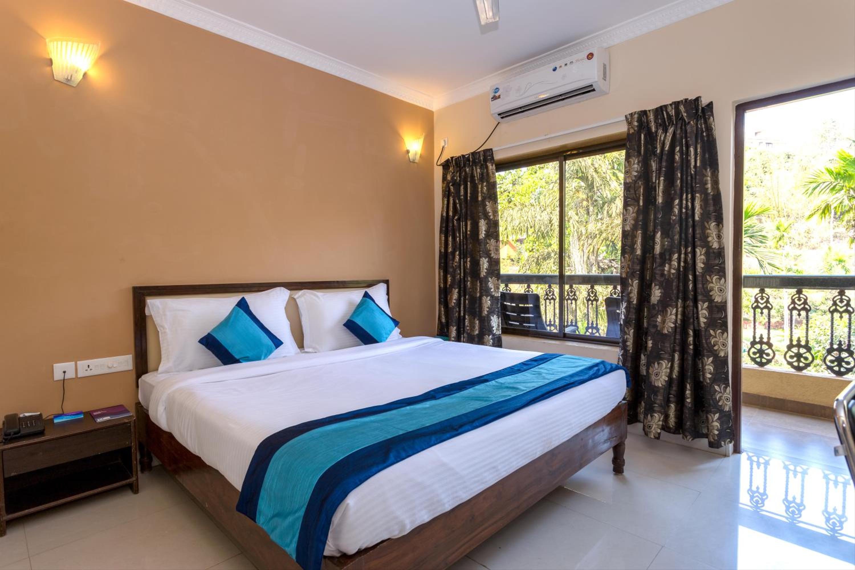 Superior Room with Pool View photo 1