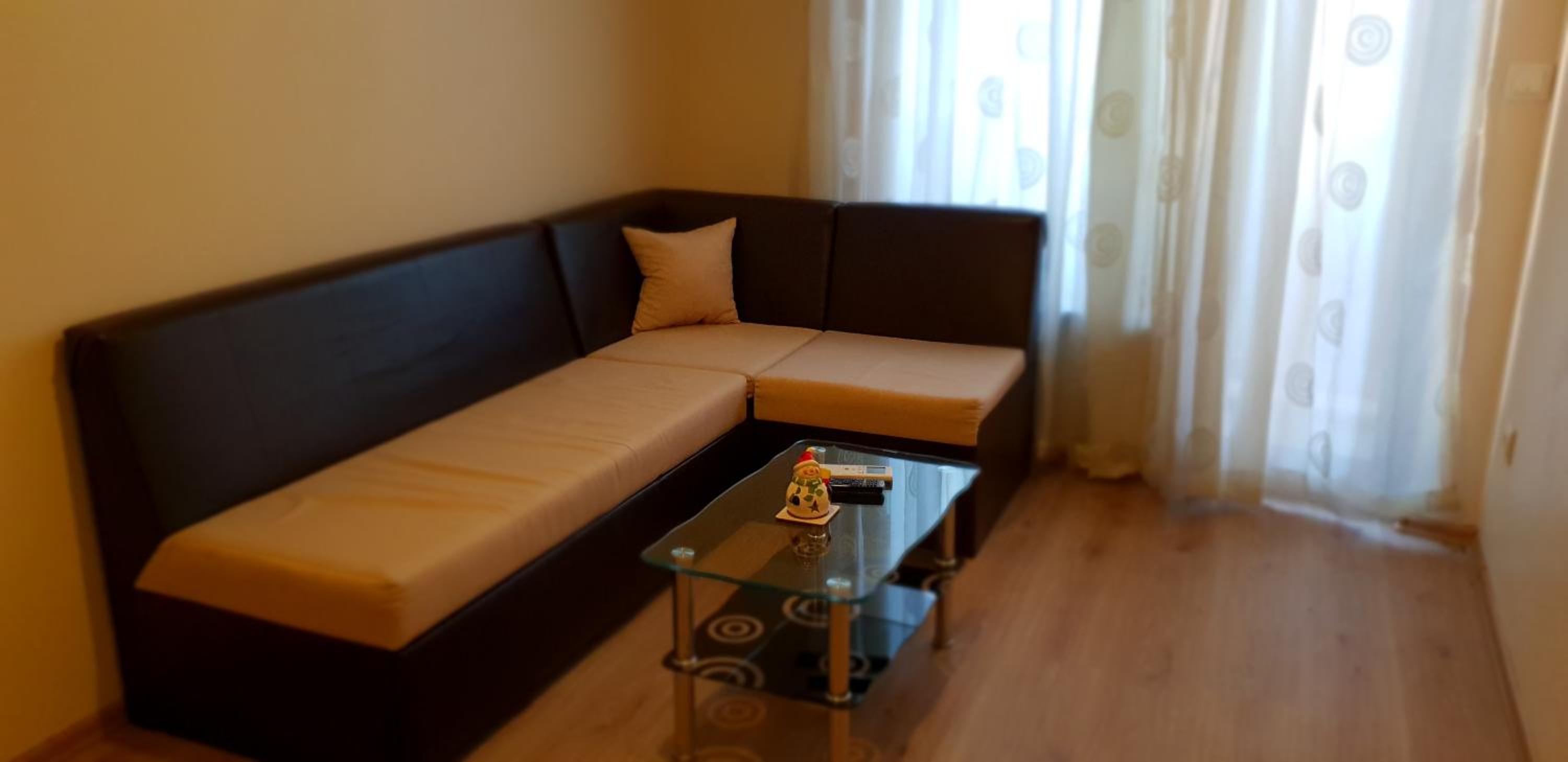 Apartment with Balcony - Photo 19