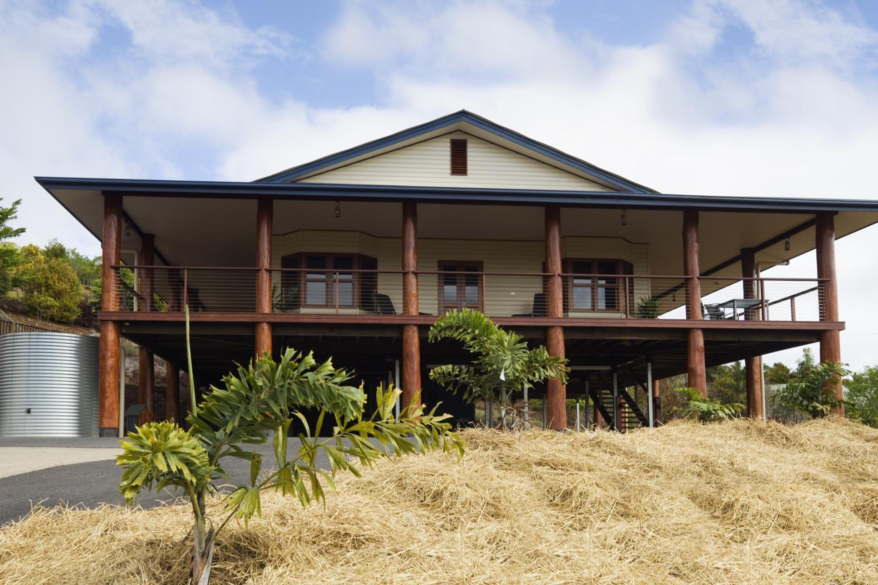 Four-Bedroom House photo 2