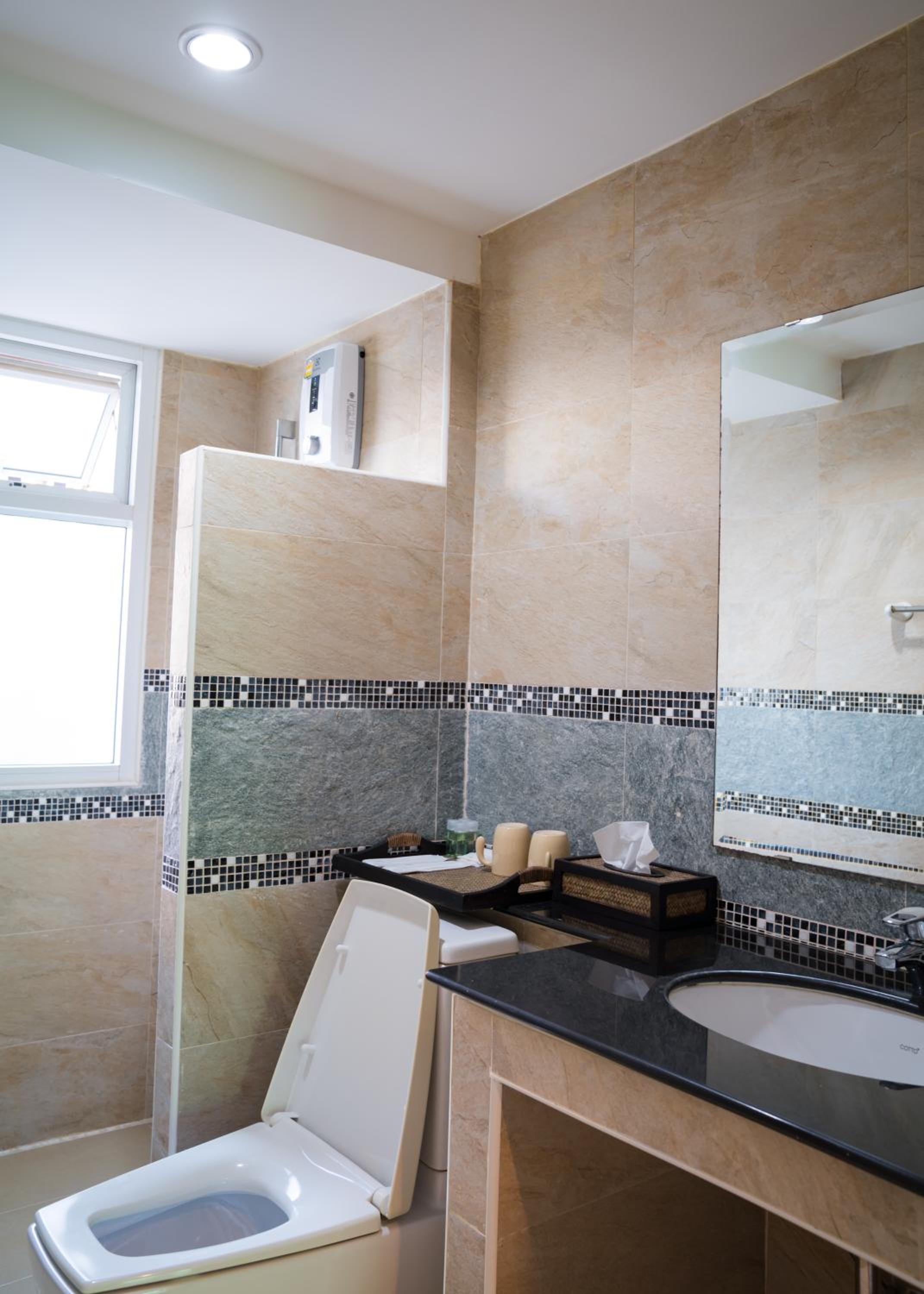 Standard Queen Room - Photo 6