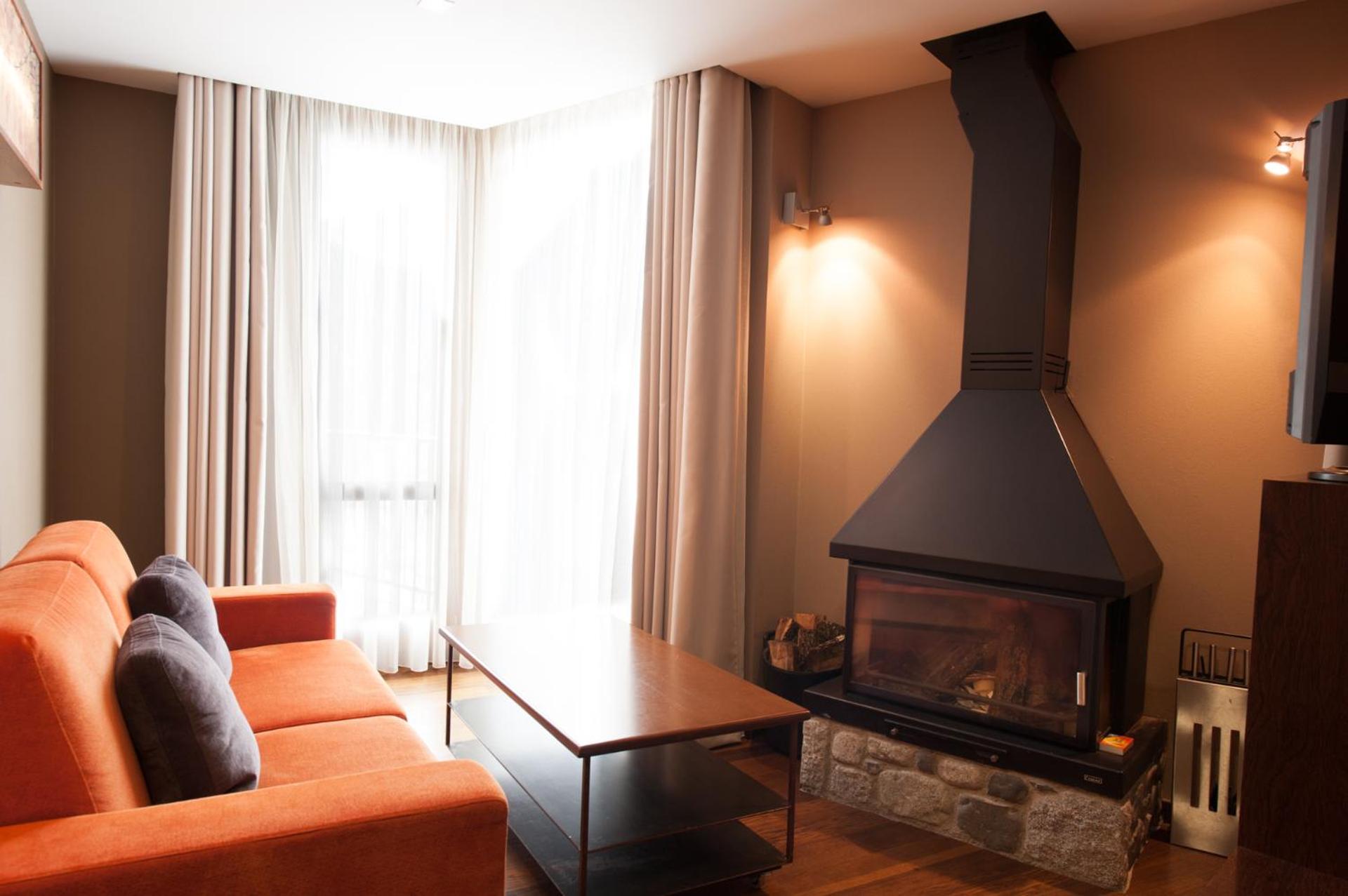 Junior Suite with Fireplace - Photo 14