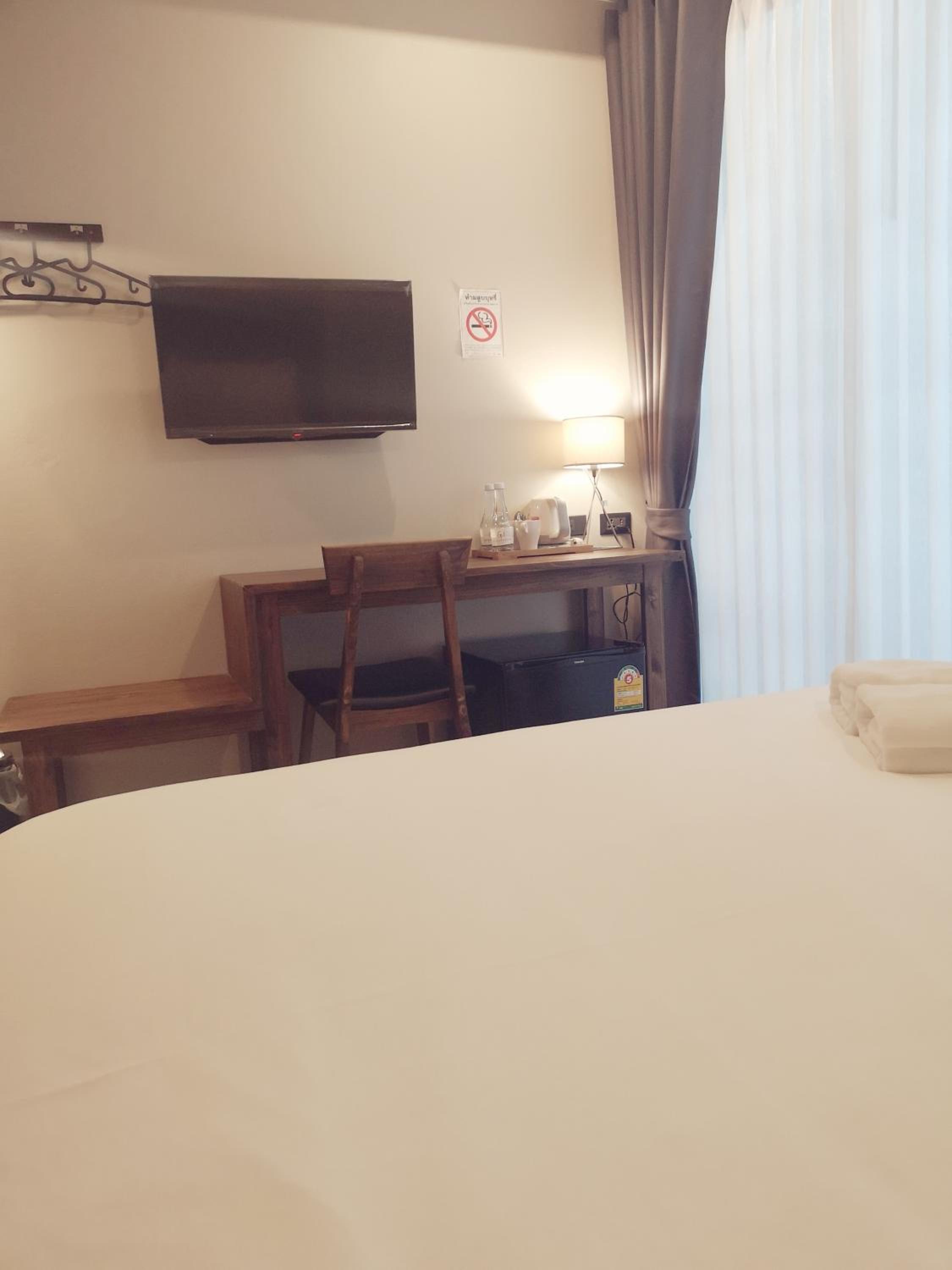 Double Room with Balcony - Photo 7