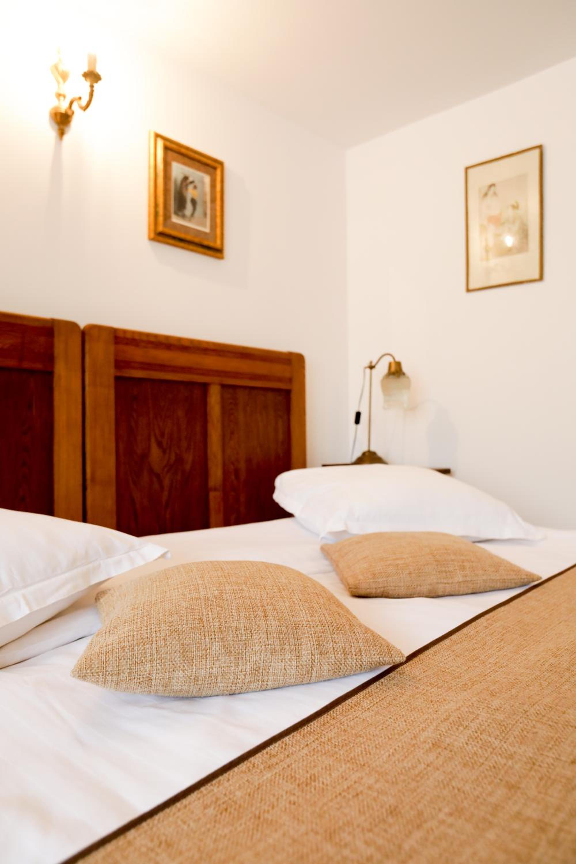 Premium Double Room photo 2