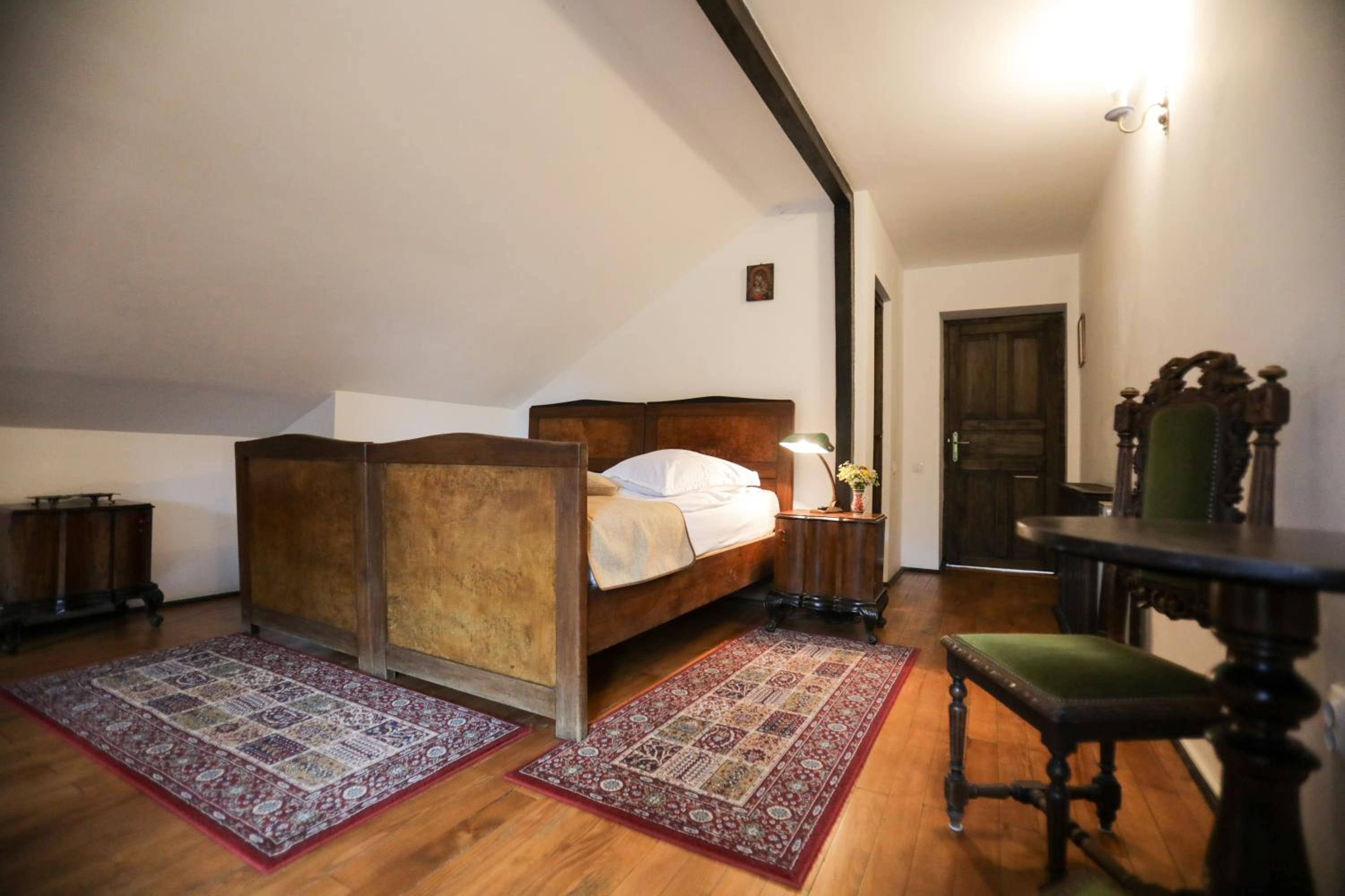 Deluxe Double Room With Balcony photo 2