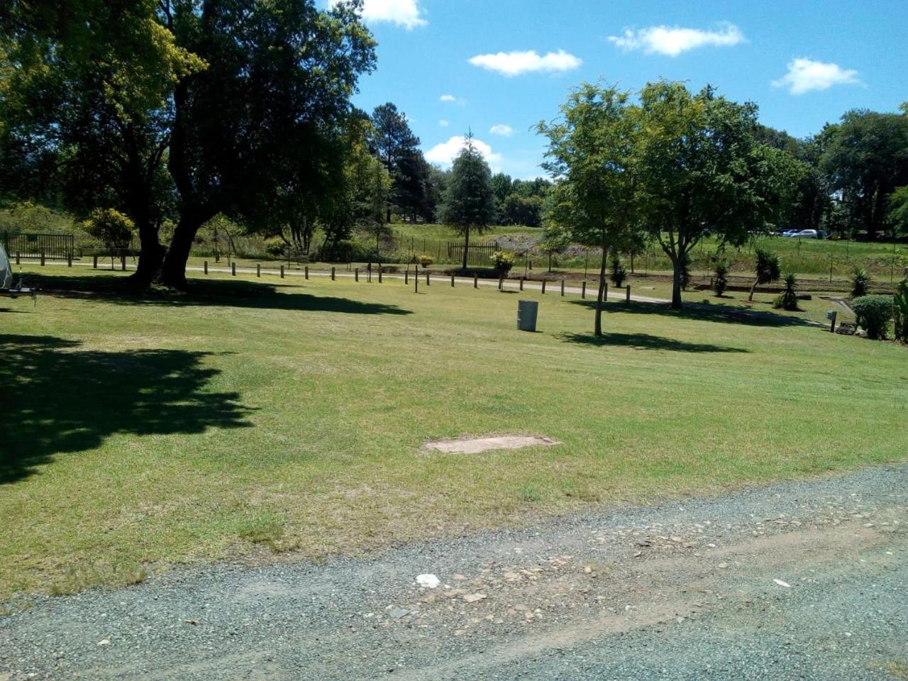 Camping - bring own caravan/tent - Photo 15