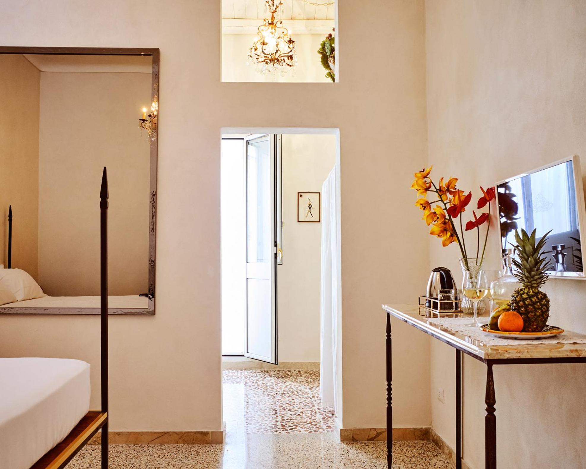 Double Room with Terrace - Photo 6
